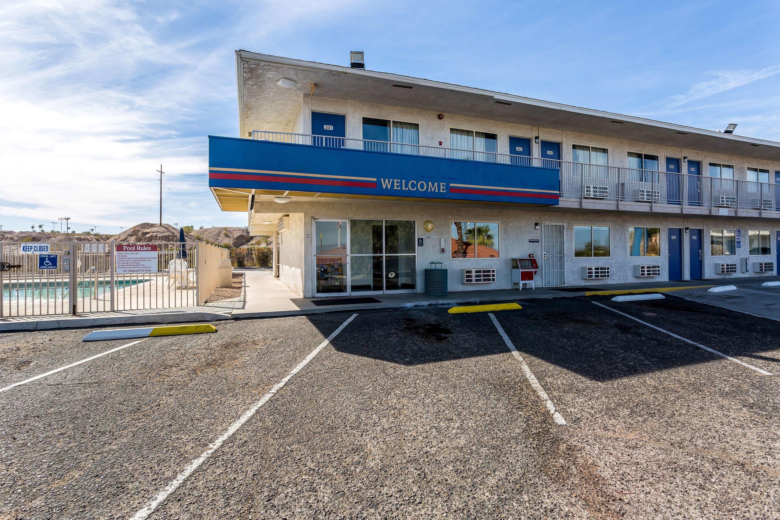 Motel 6 Needles, CA — photo 4