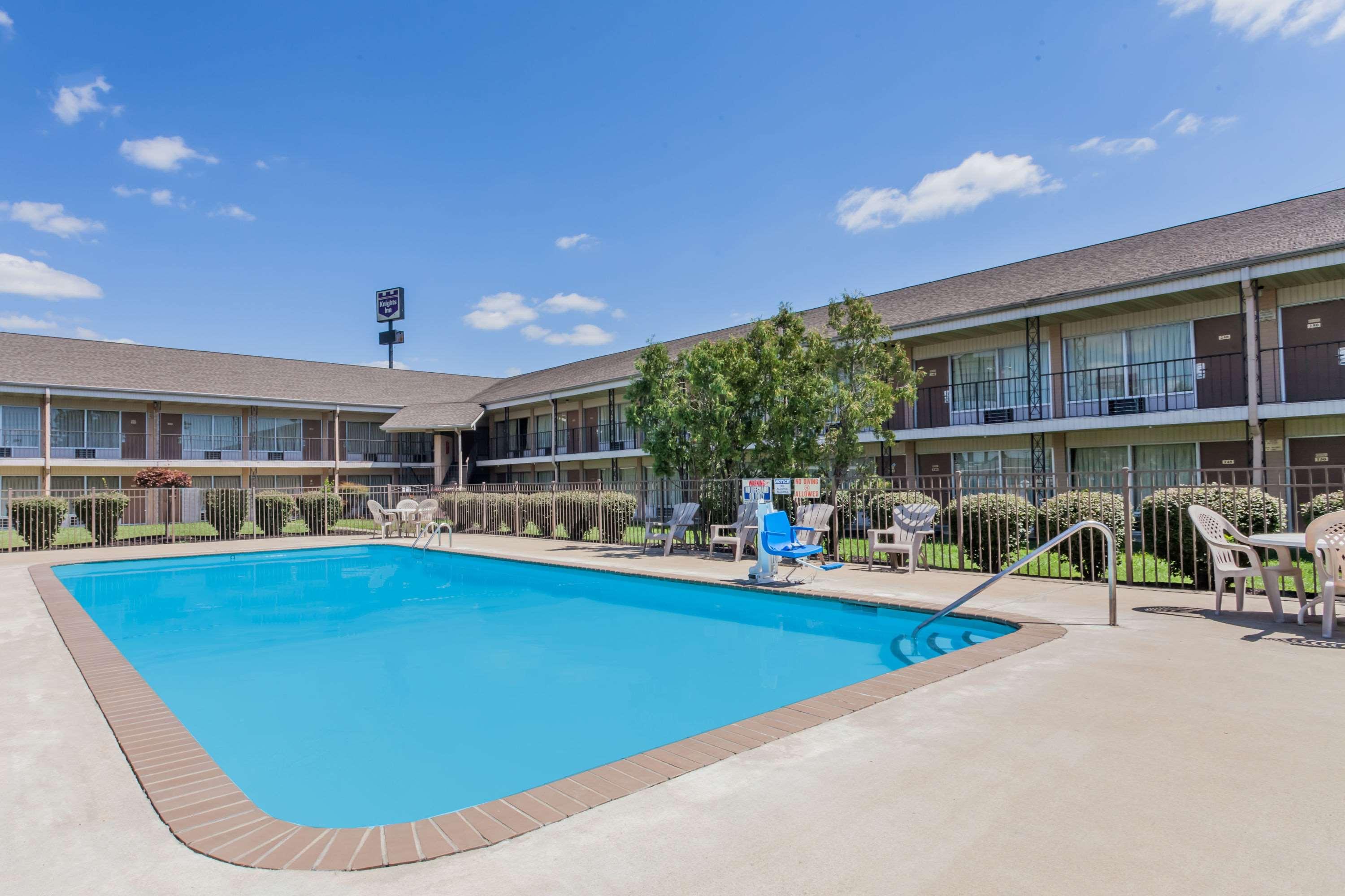 Knights Inn Lebanon — photo 4