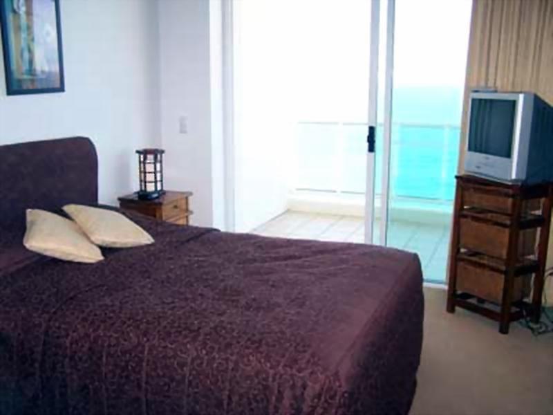 Pacific Views Resort — photo 5
