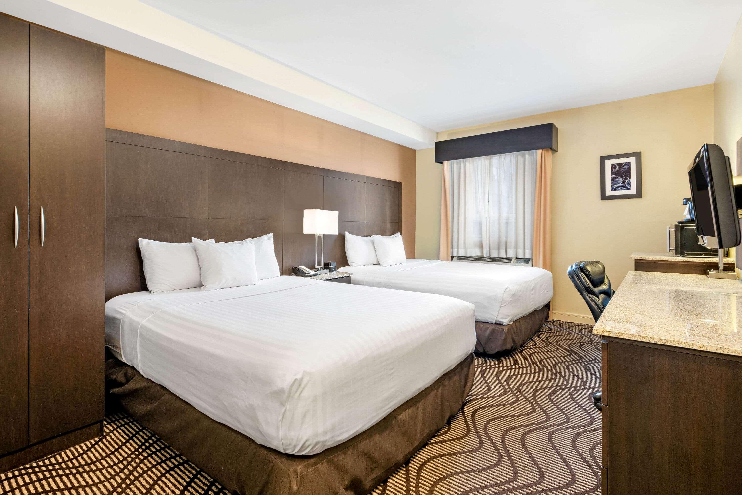 La Quinta Inn & Suites Oshawa — photo 4