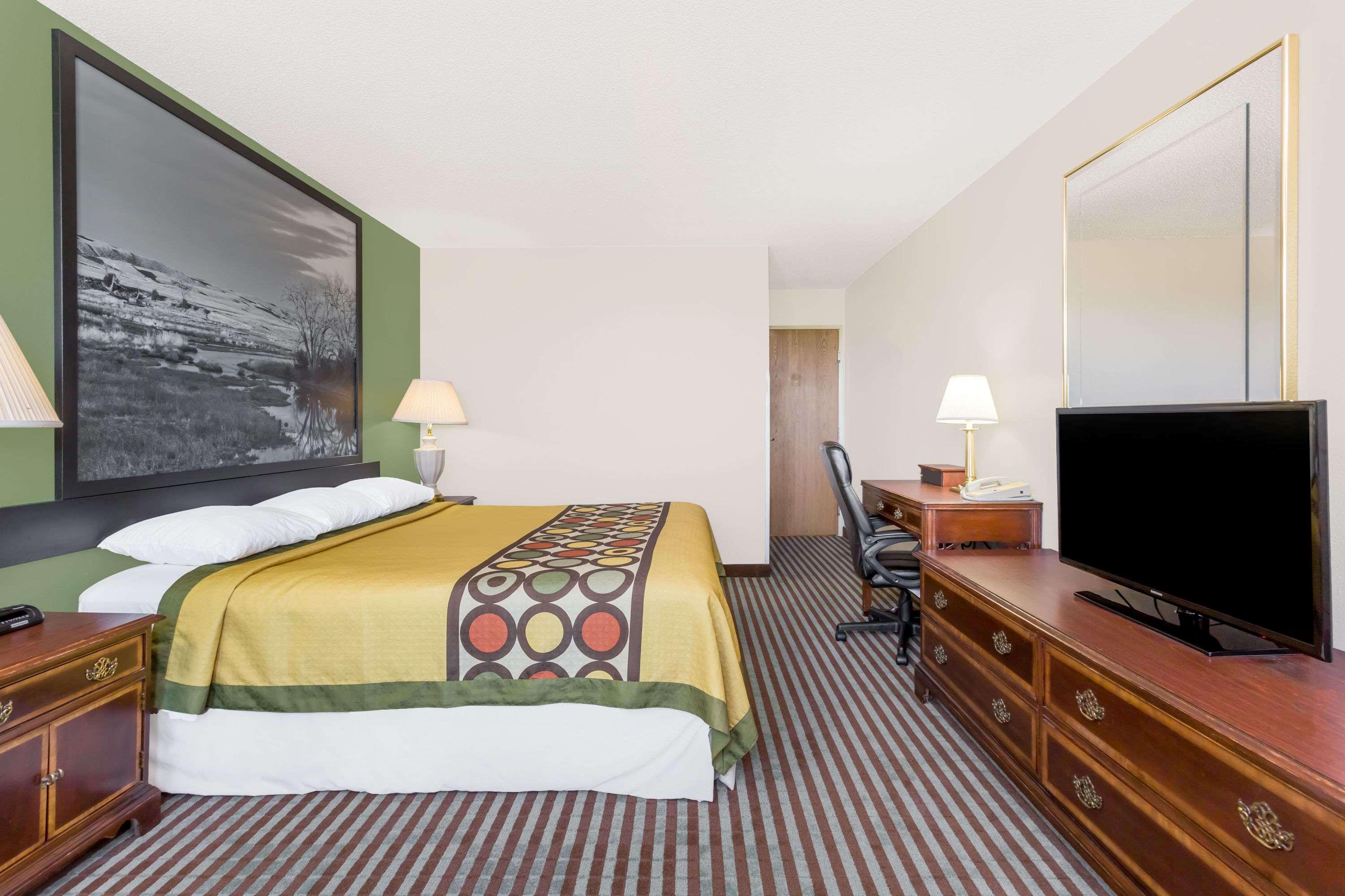Super 8 by Wyndham Lexington — photo 4