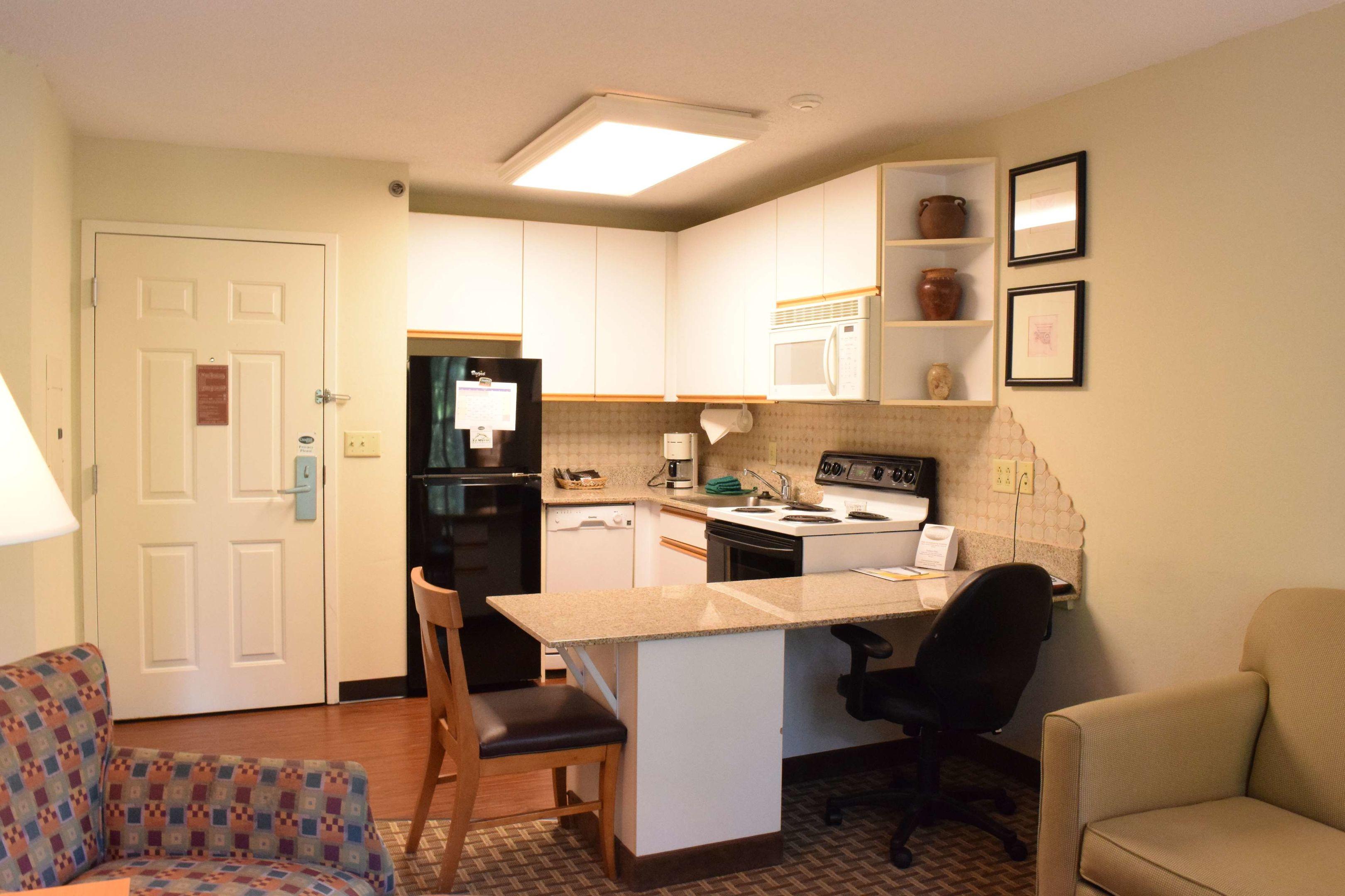 Cresthill Suites Syracuse — photo 5