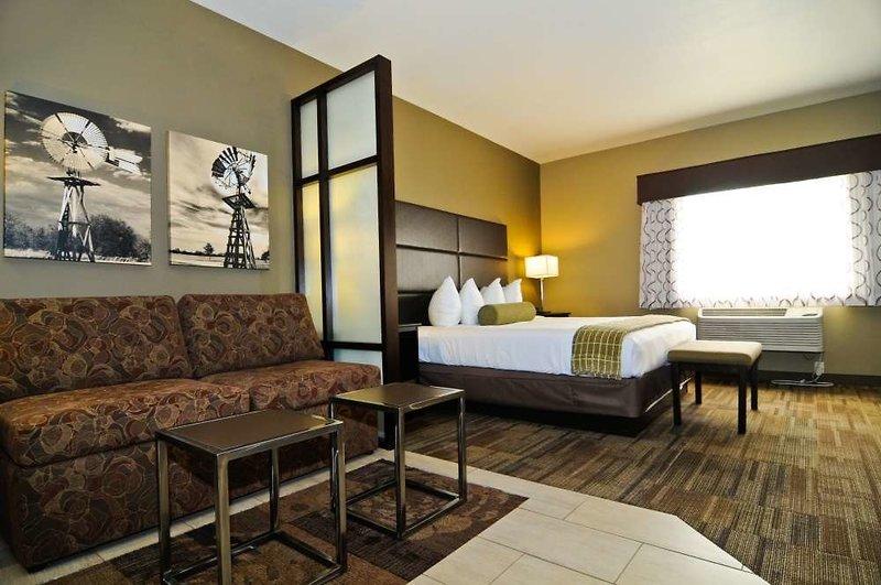 Best Western Plus Night Watchman Inn & Suites — photo 5