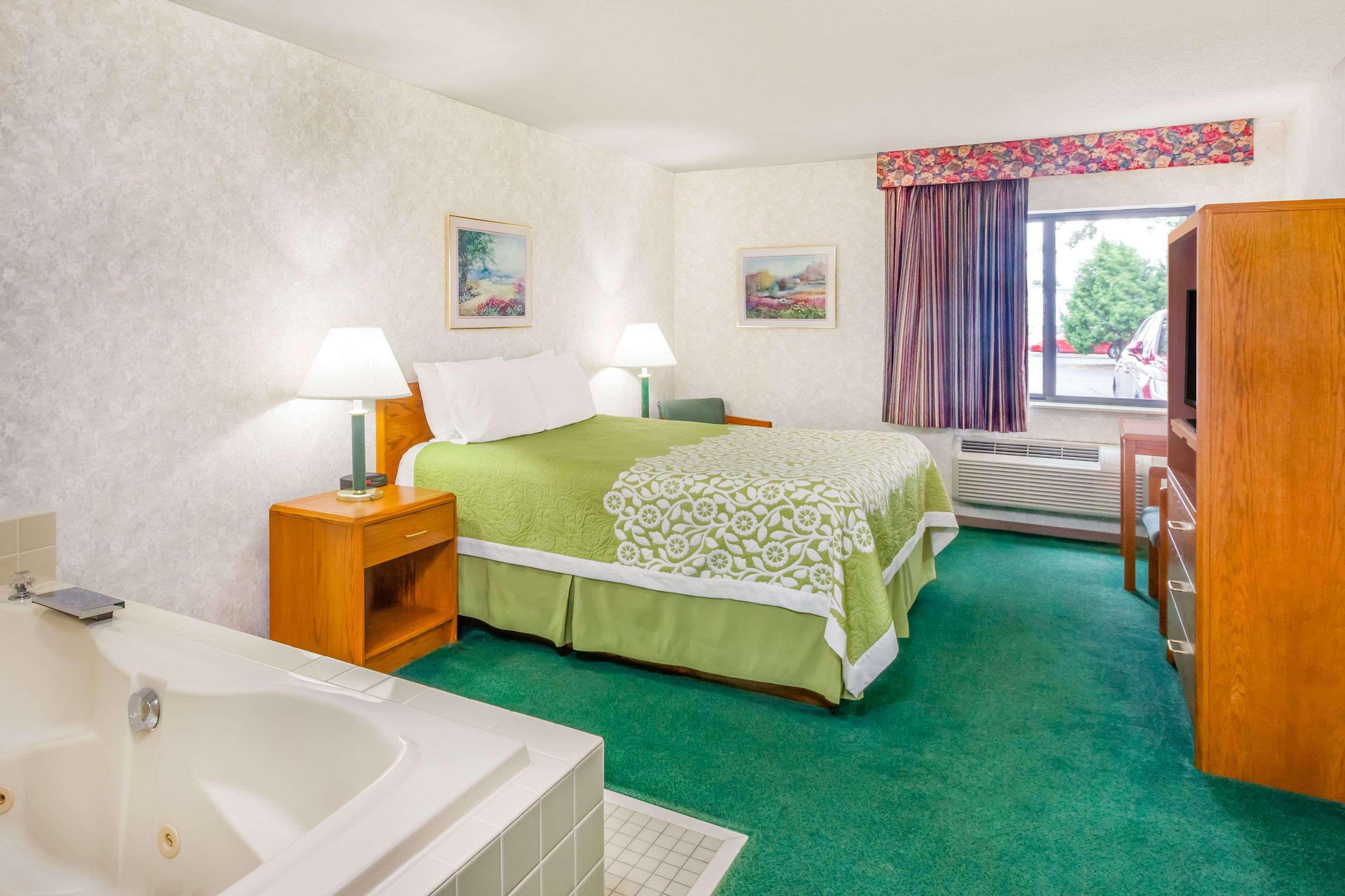 Days Inn Alpena — photo 5