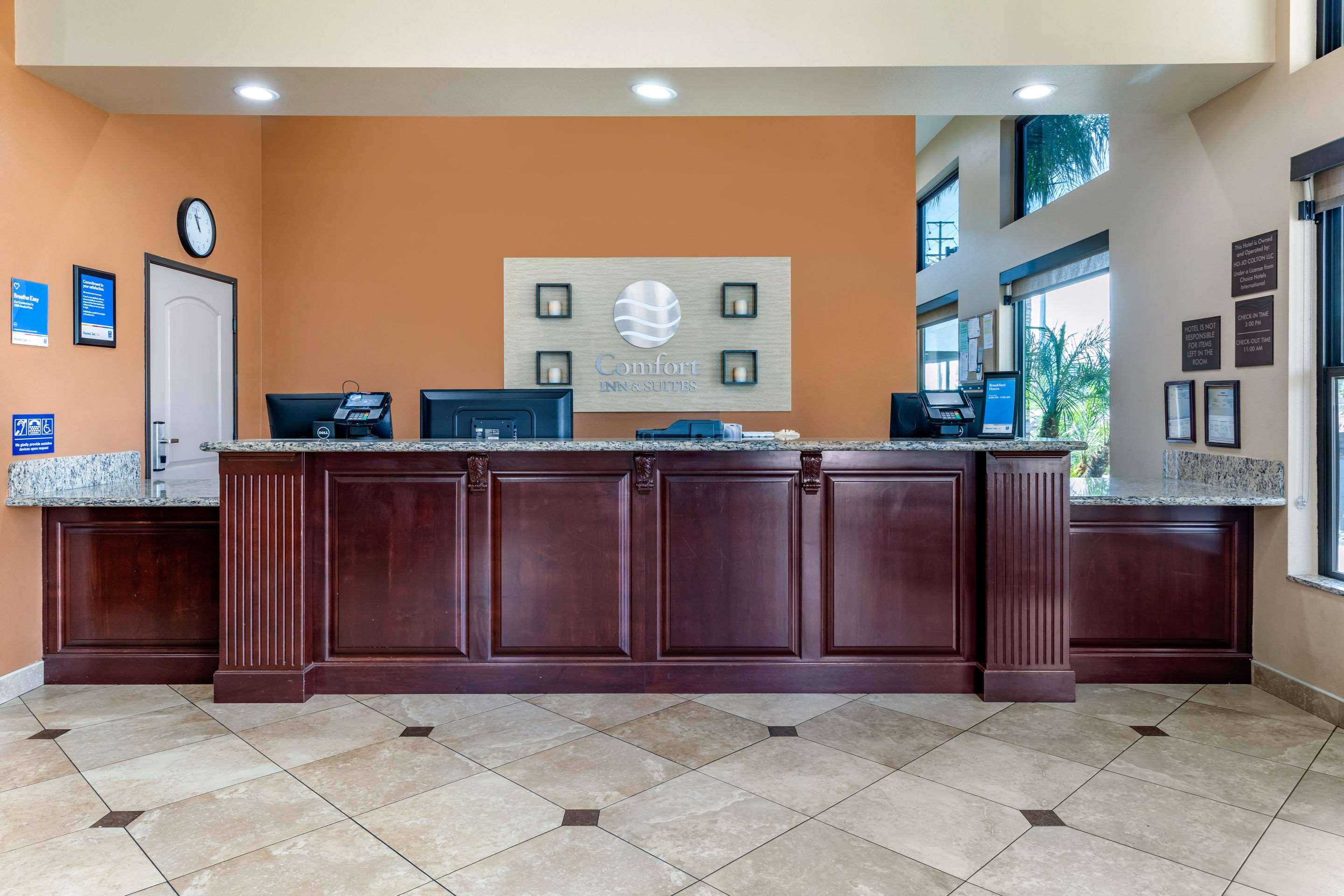 Comfort Inn & Suites — photo 4