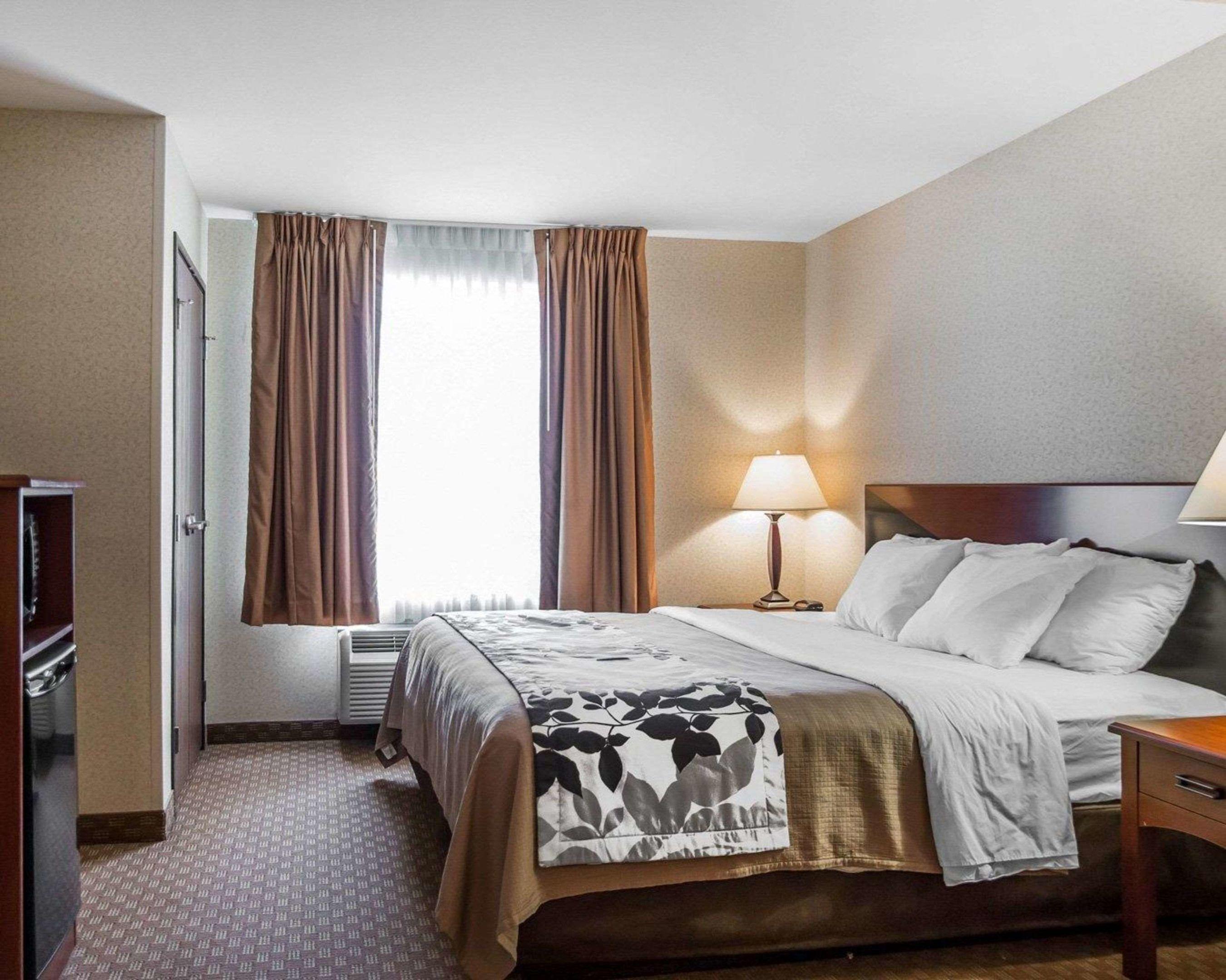 Rodeway Inn & Suites — photo 5