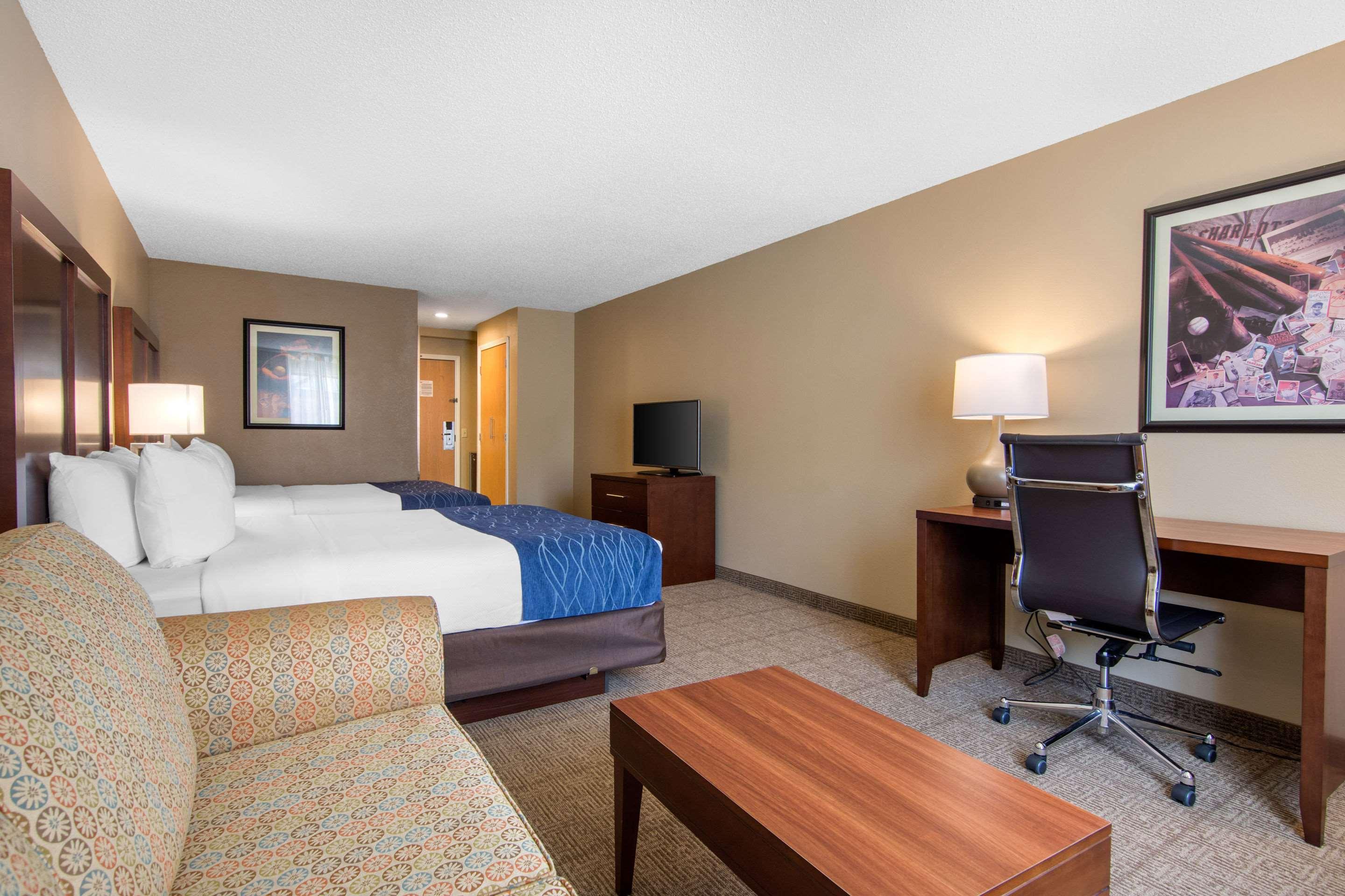 Comfort Inn & Suites Milford Cooperstown — photo 4