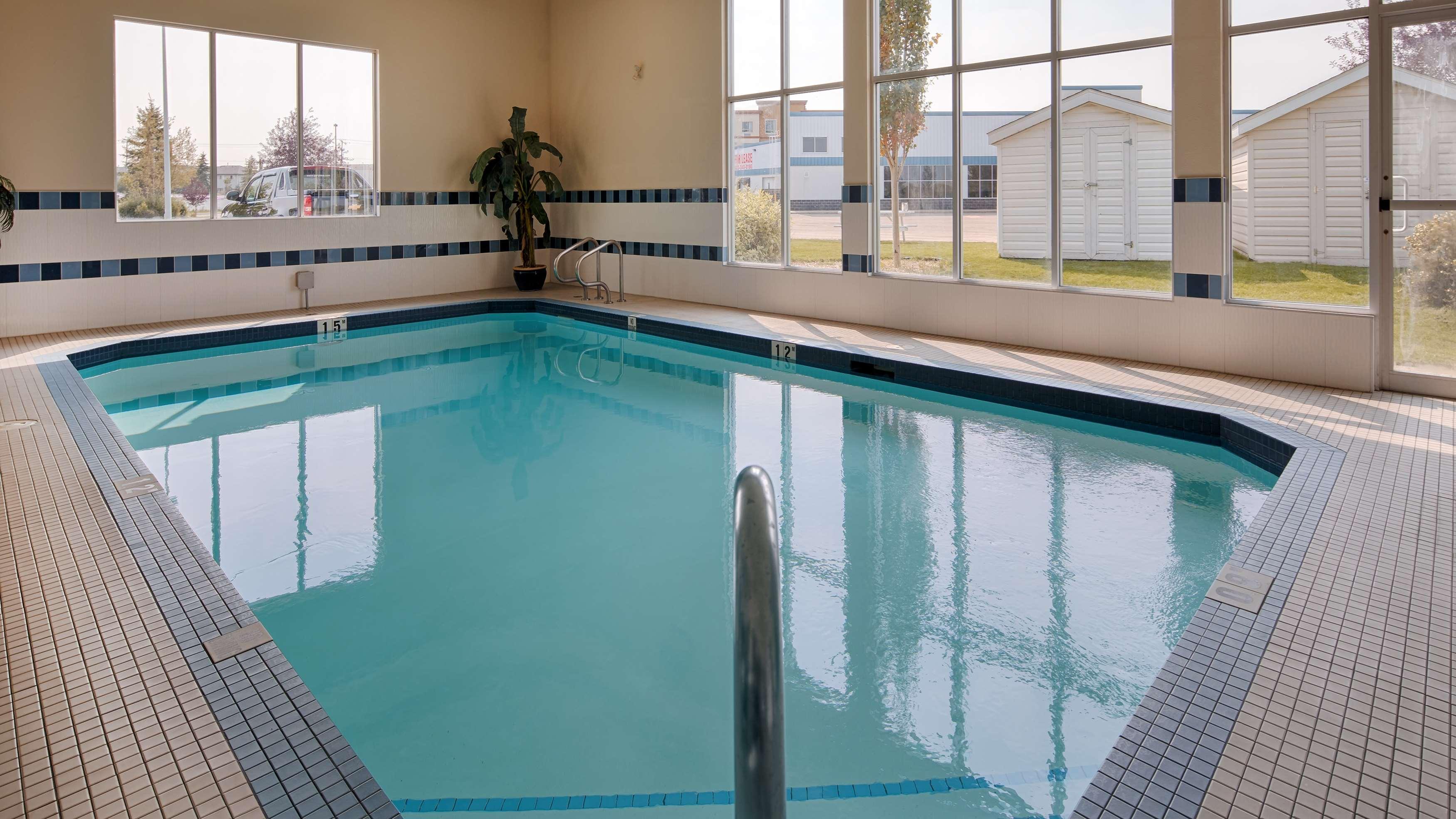 Best Western Plus Red Deer Inn & Suites — photo 5