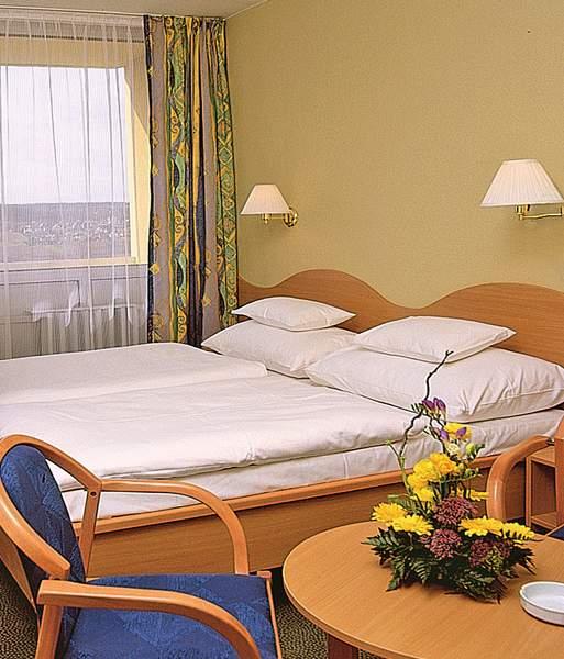 Hunguest Hotel Helios — photo 4