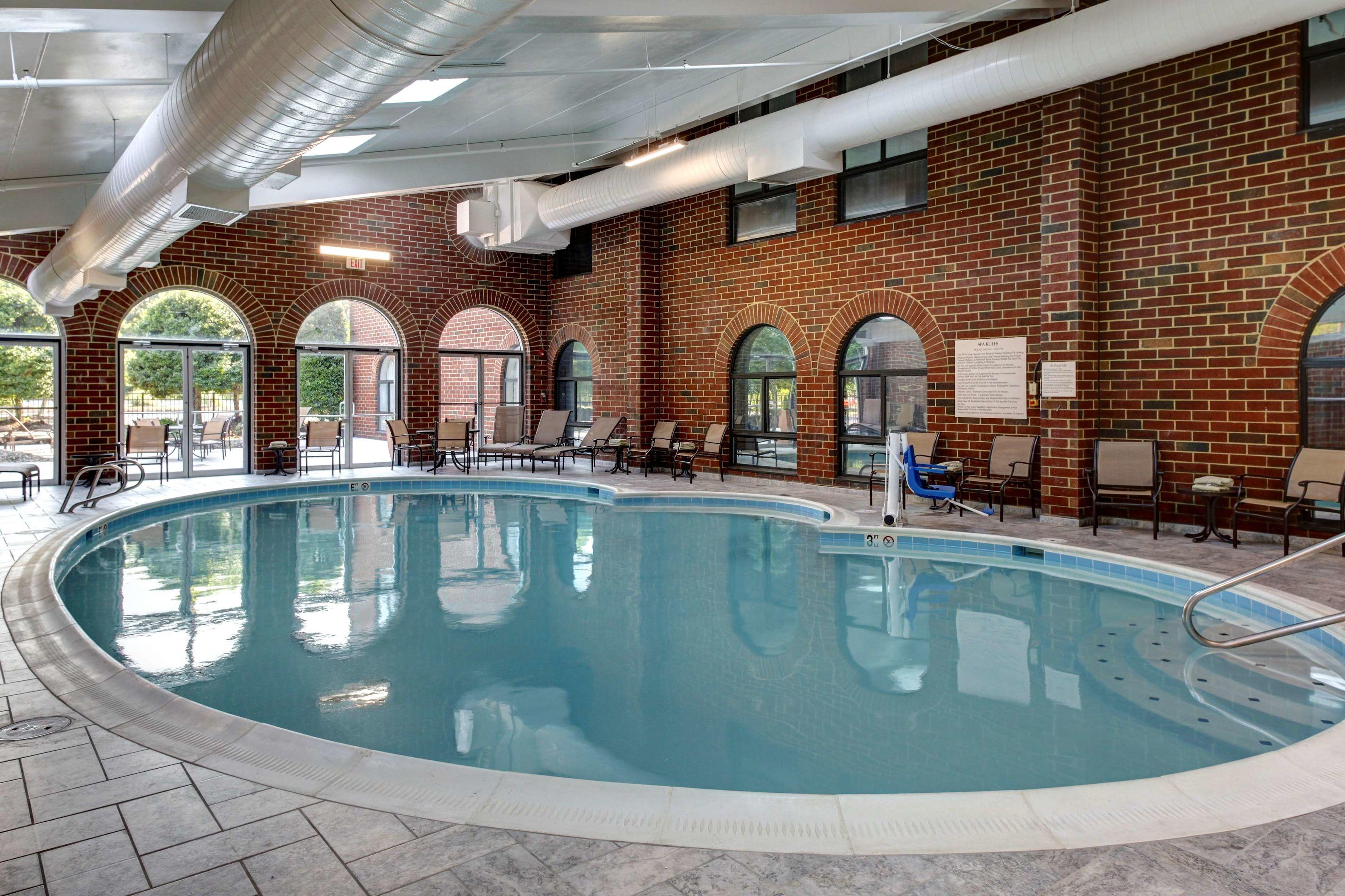 Embassy Suites by Hilton Williamsburg — photo 3