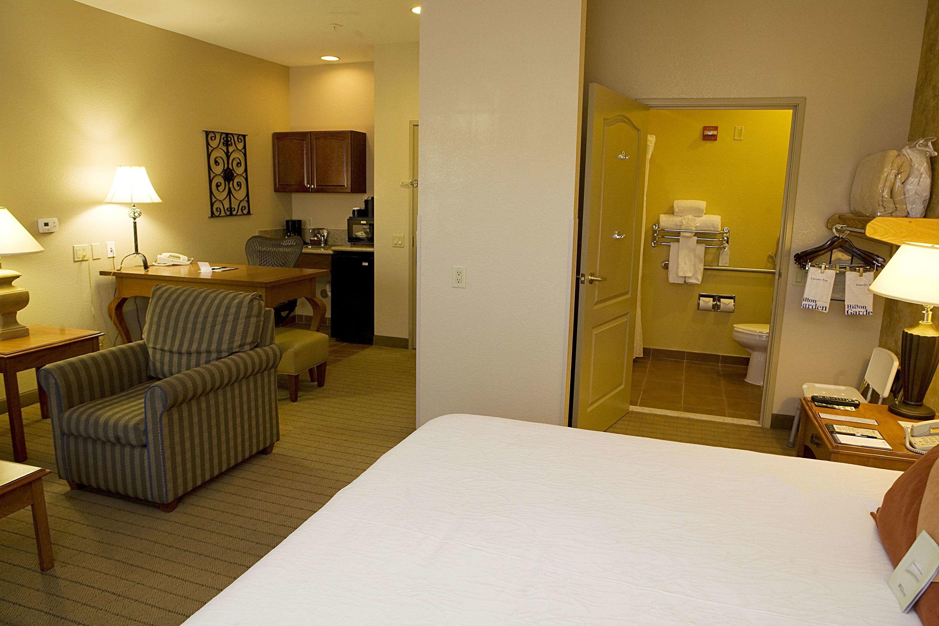 Hilton Garden Inn Airport — photo 5
