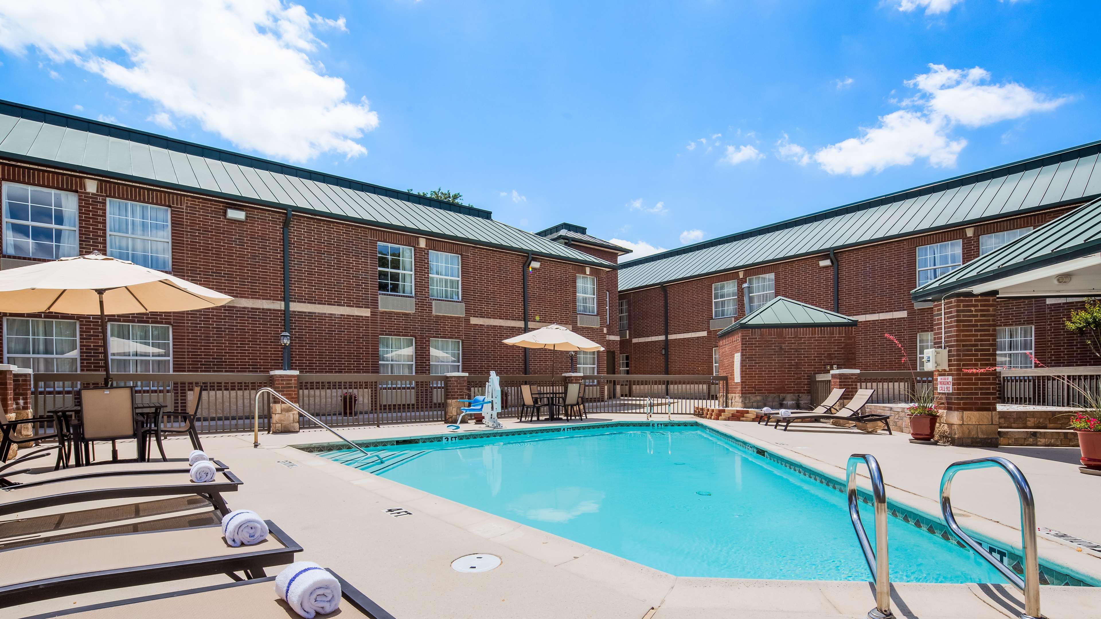 Best Western Plus Addison Galleria Hotel — photo 5