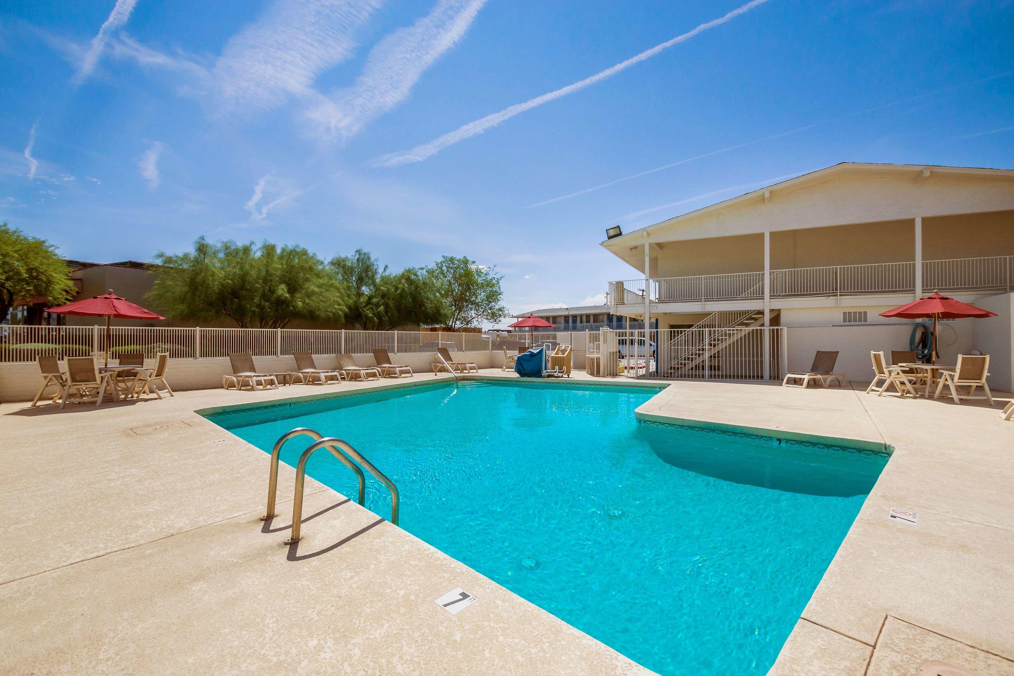 Motel 6 Phoenix Sun City - Youngtown — photo 4