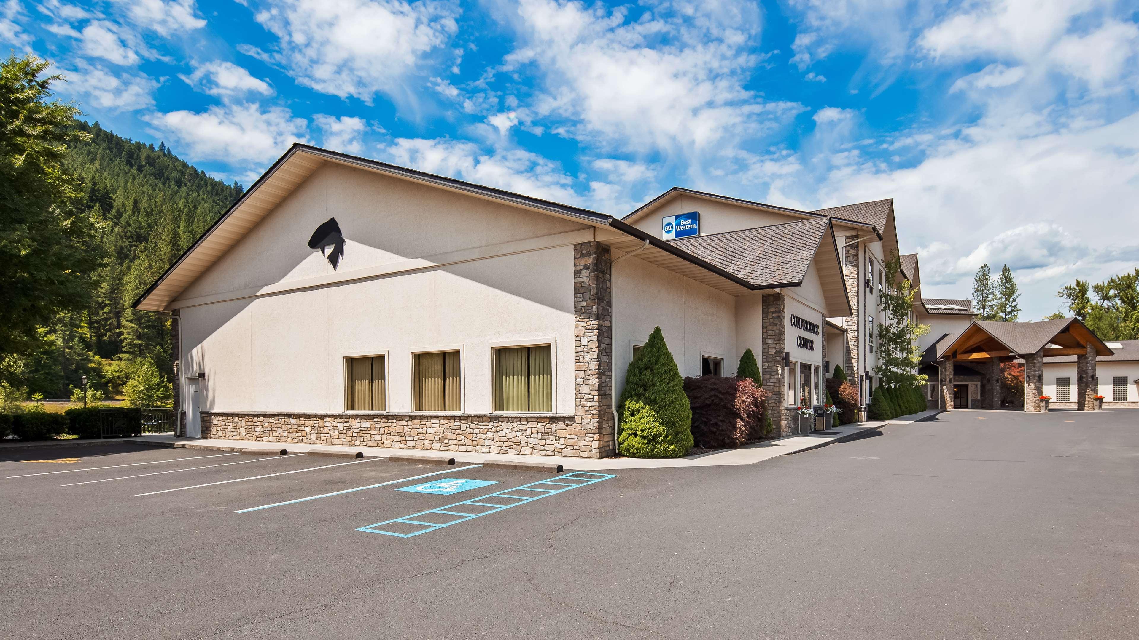 Best Western Lodge at River's Edge — photo 4