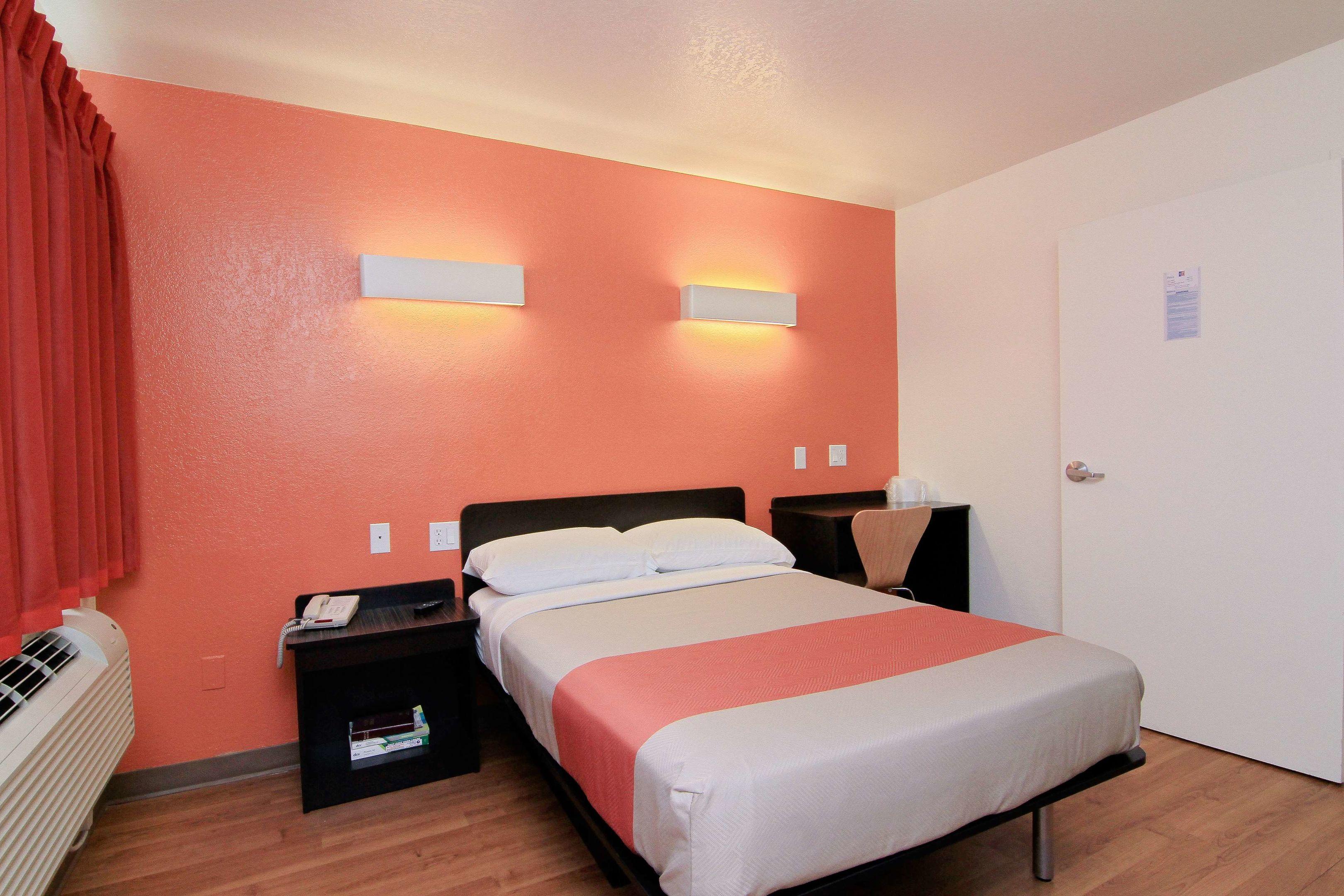 Motel 6 Scottsdale — photo 5