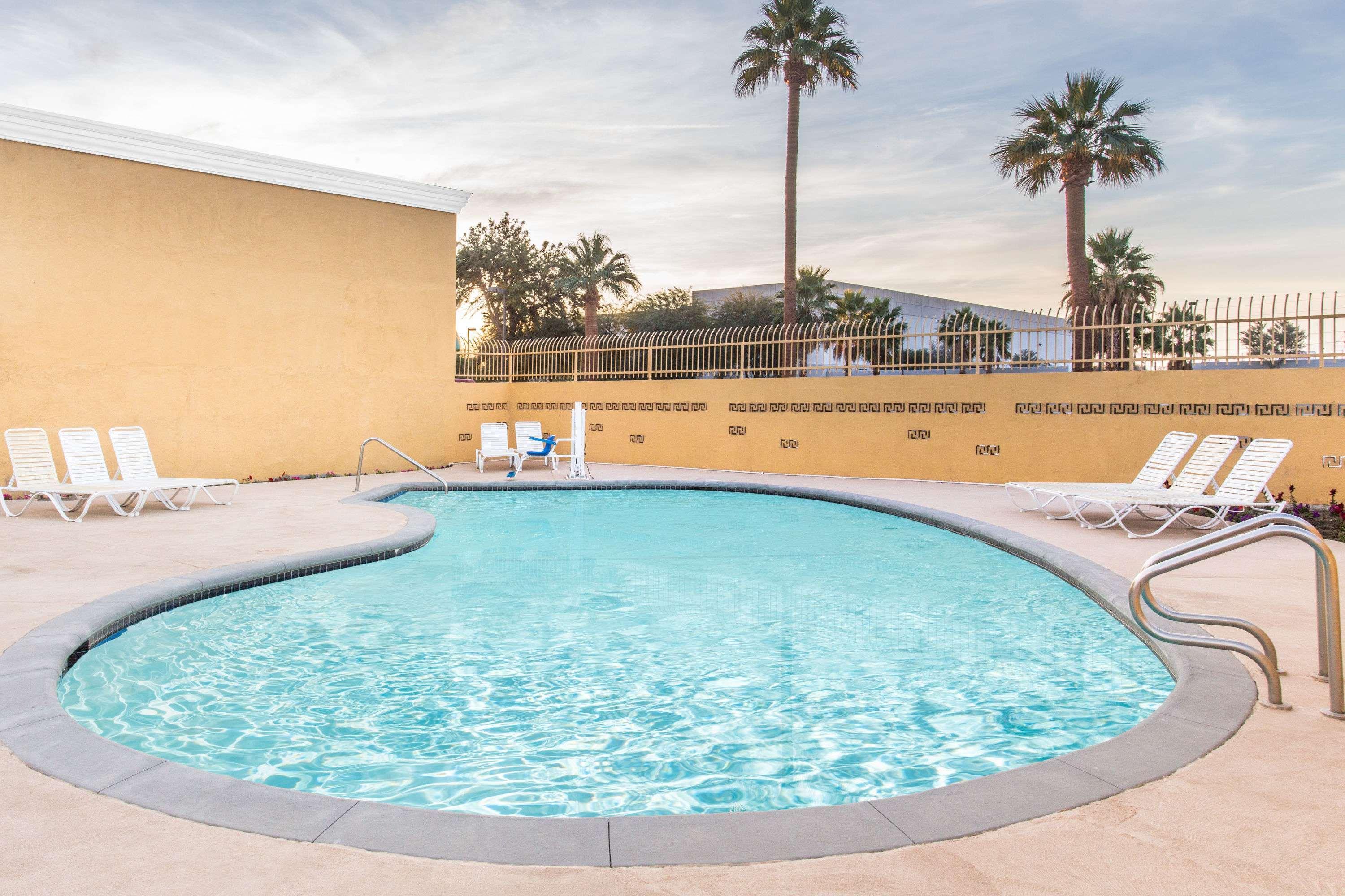 Days Inn Indio — photo 3