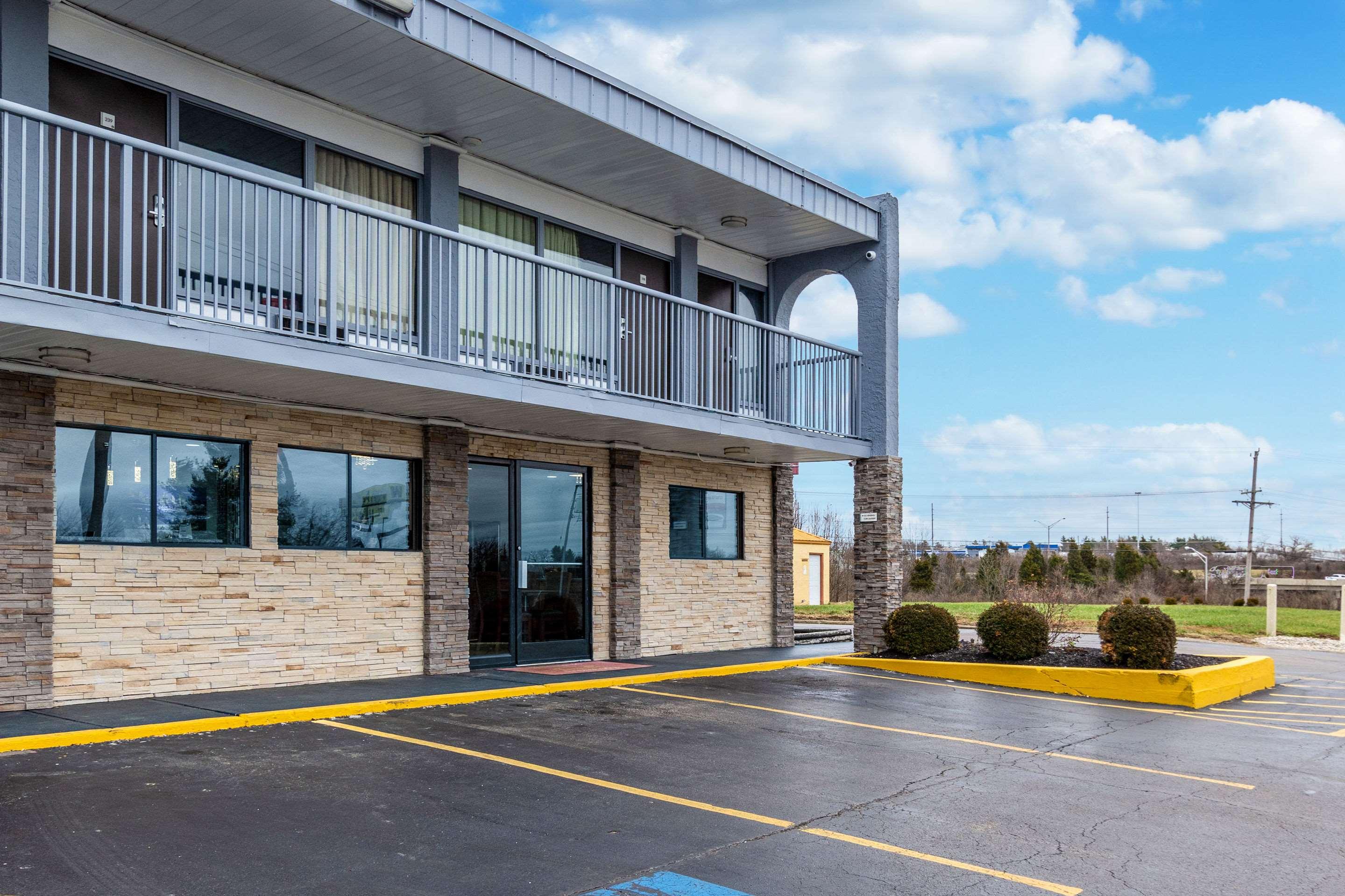 Econo Lodge Richwood — photo 4