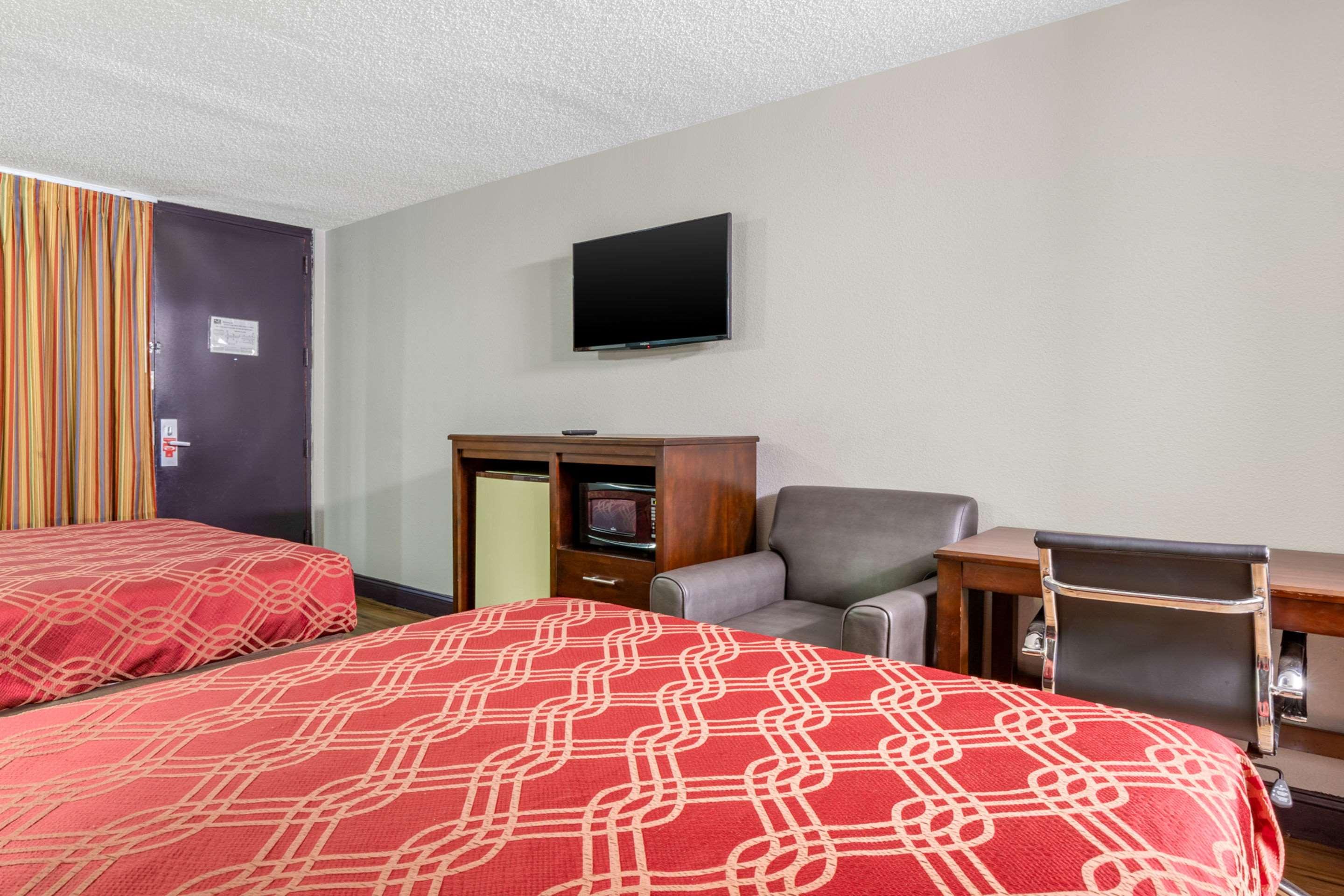 Econo Lodge — photo 5