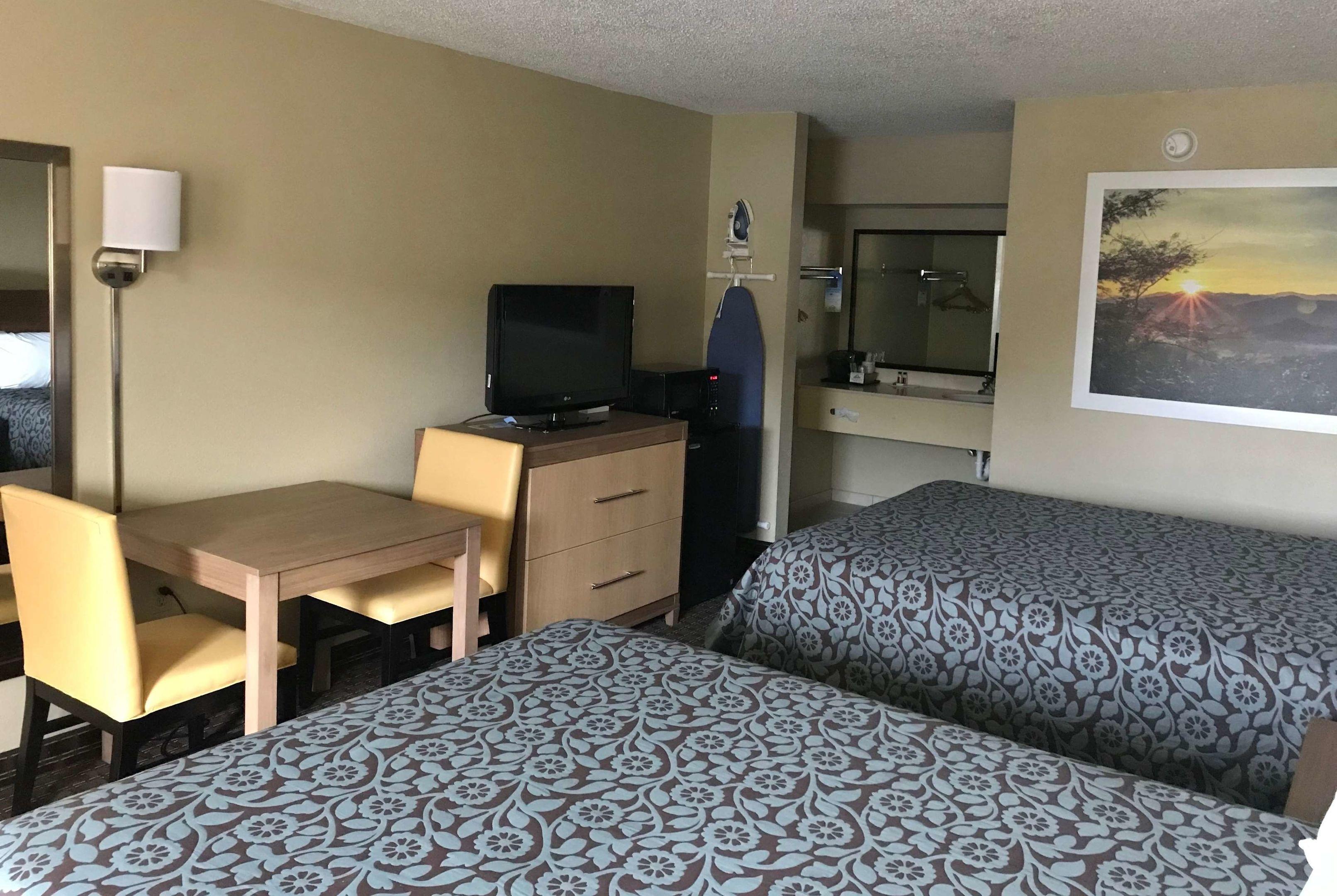 Days Inn by Wyndham Lexington — photo 5