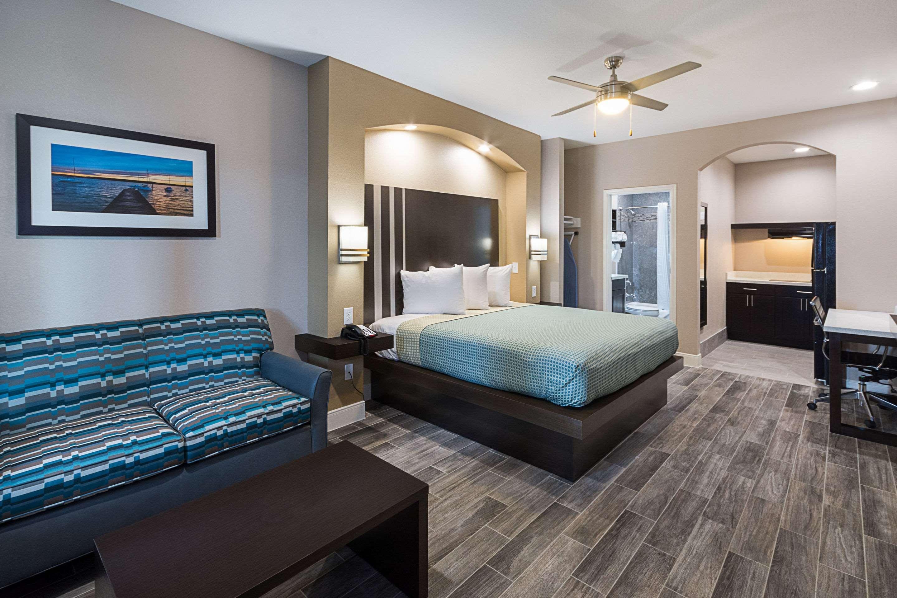 Budget Host Inn Houston Nortwest Cypress-Fairbanks — photo 5