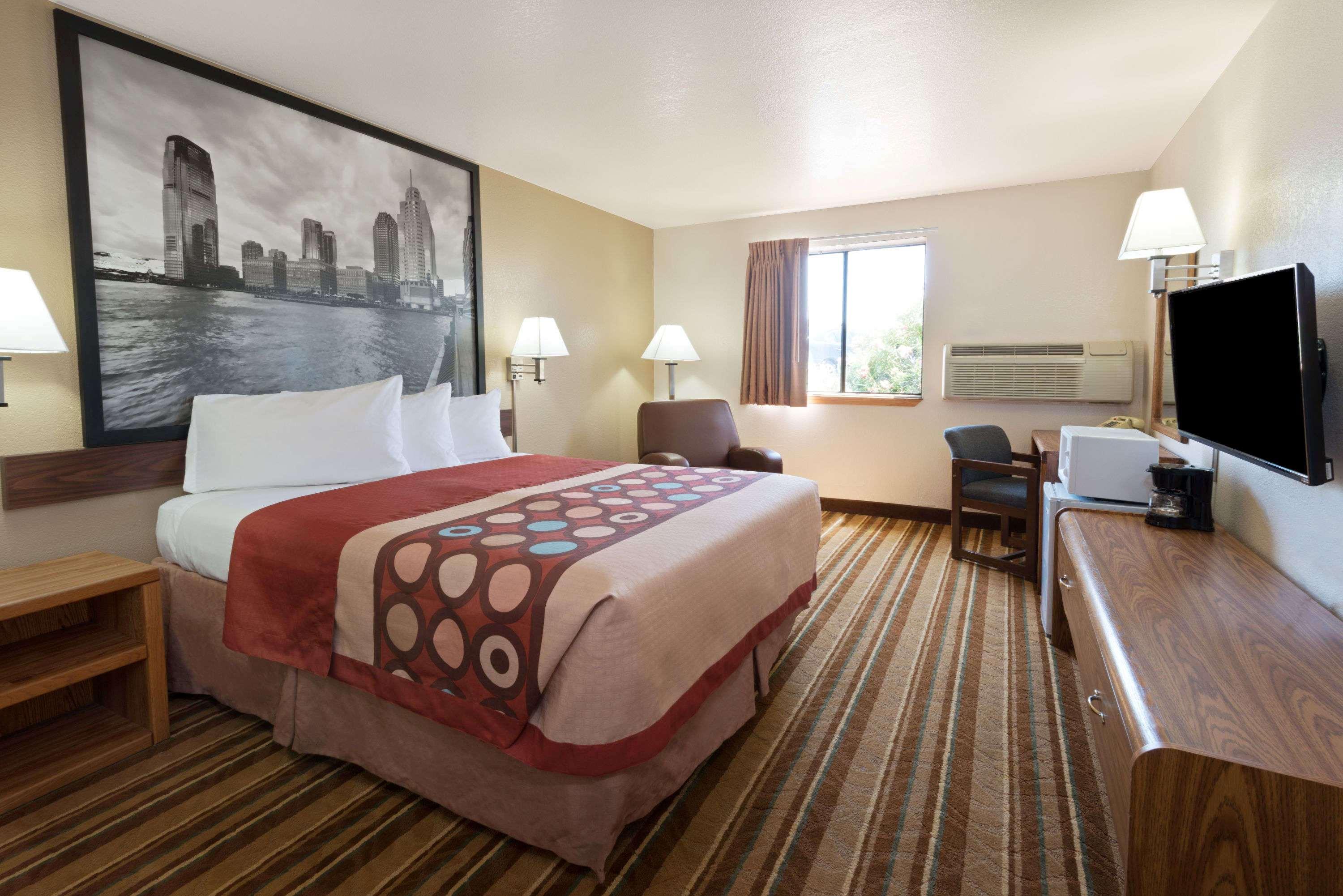 Super 8 by Wyndham Las Cruces/White Sands Area — photo 4