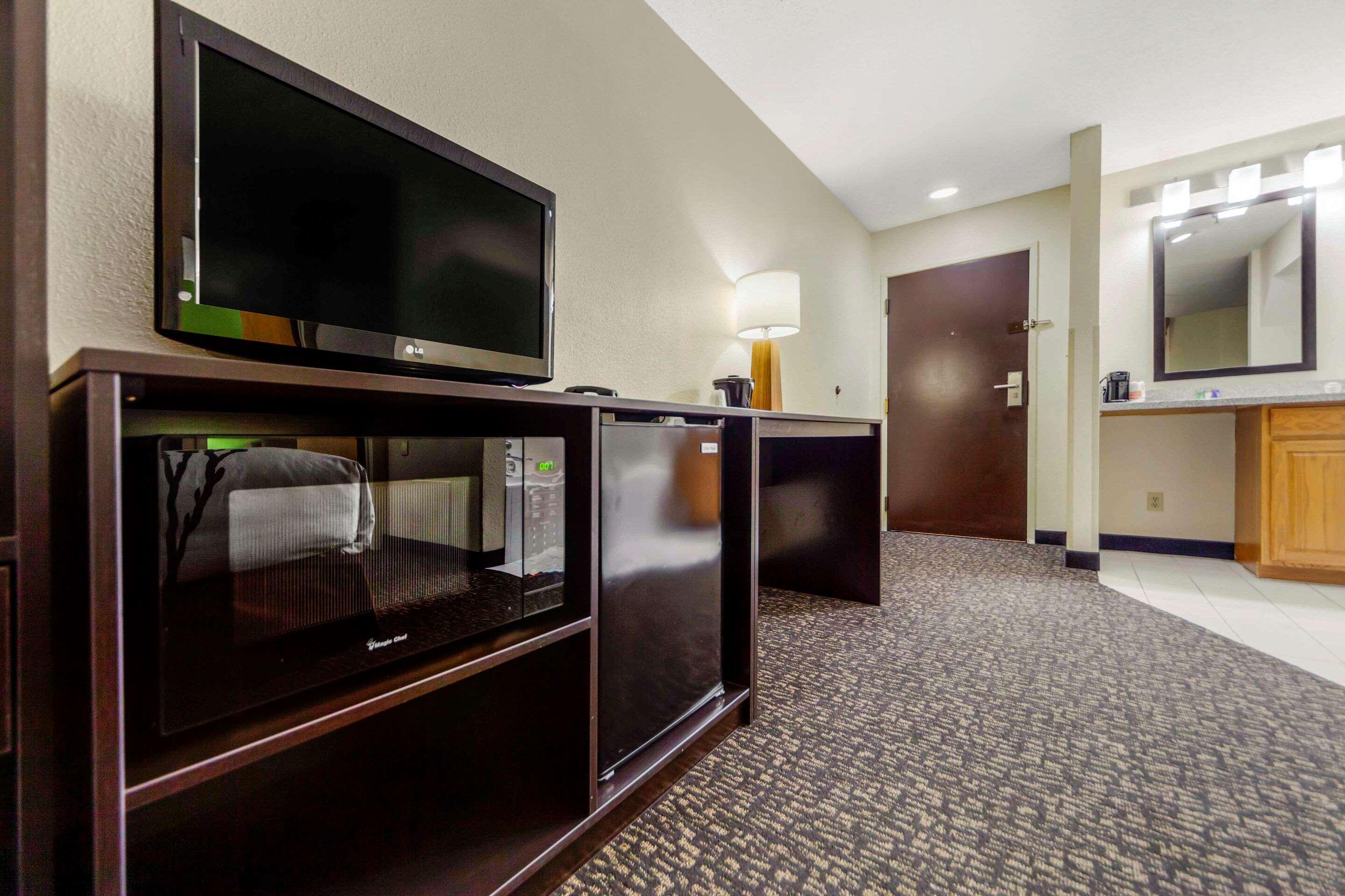 Sleep Inn & Suites Airport — photo 3