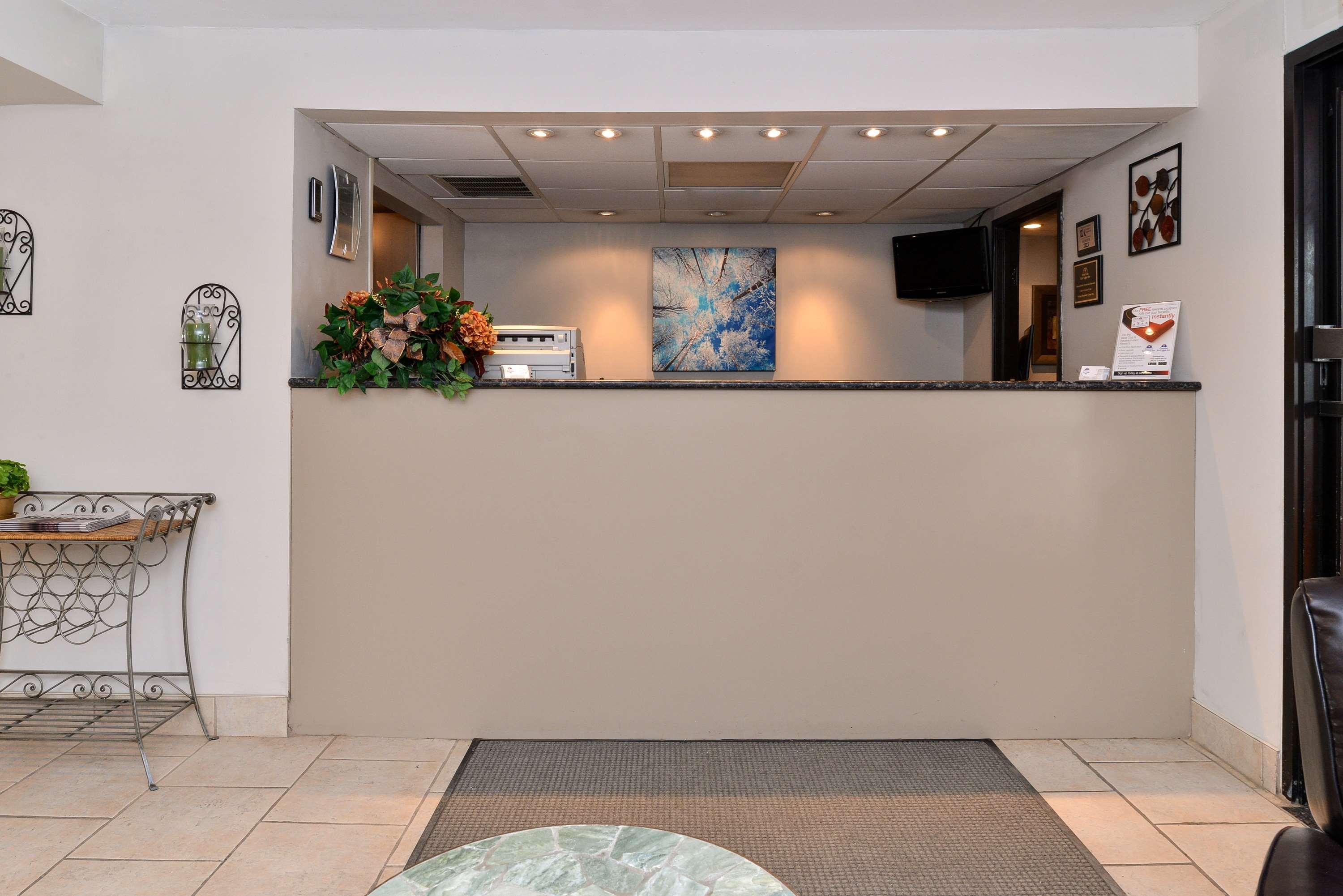 Americas Best Value Inn New Paltz — photo 4