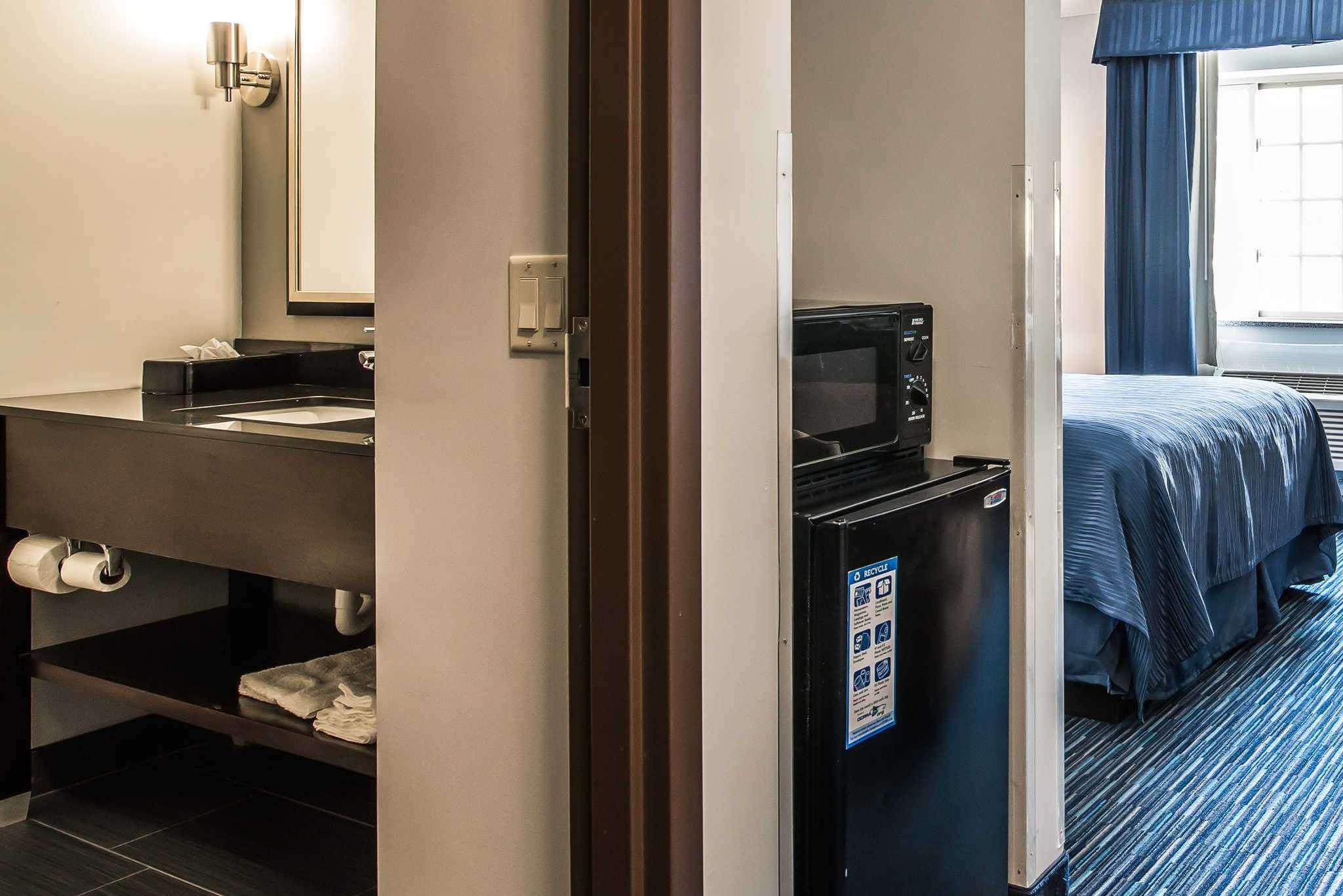 Quality Inn & Suites Downtown — photo 4
