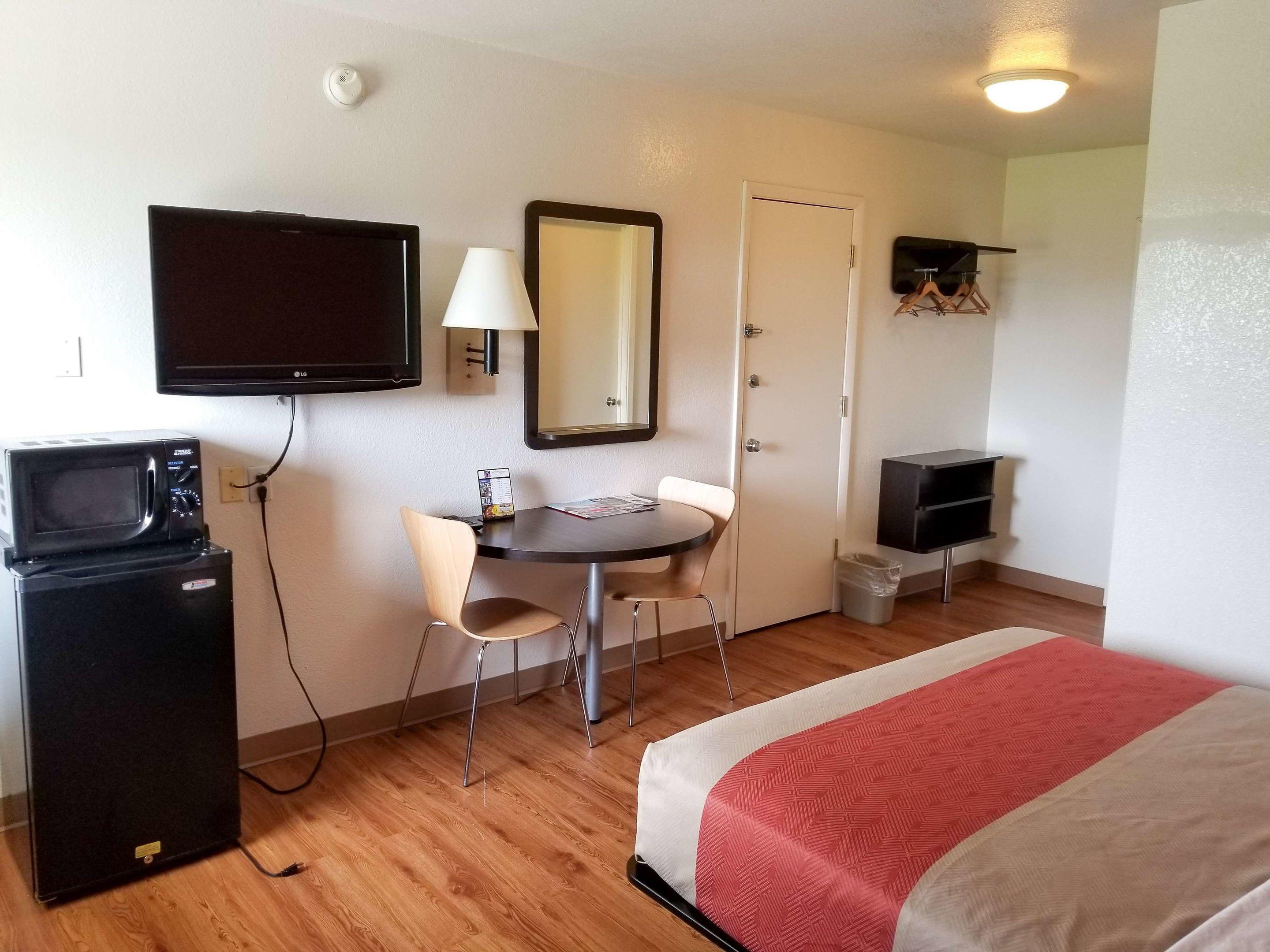 Motel 6 Normal - Bloomington Area — photo 5