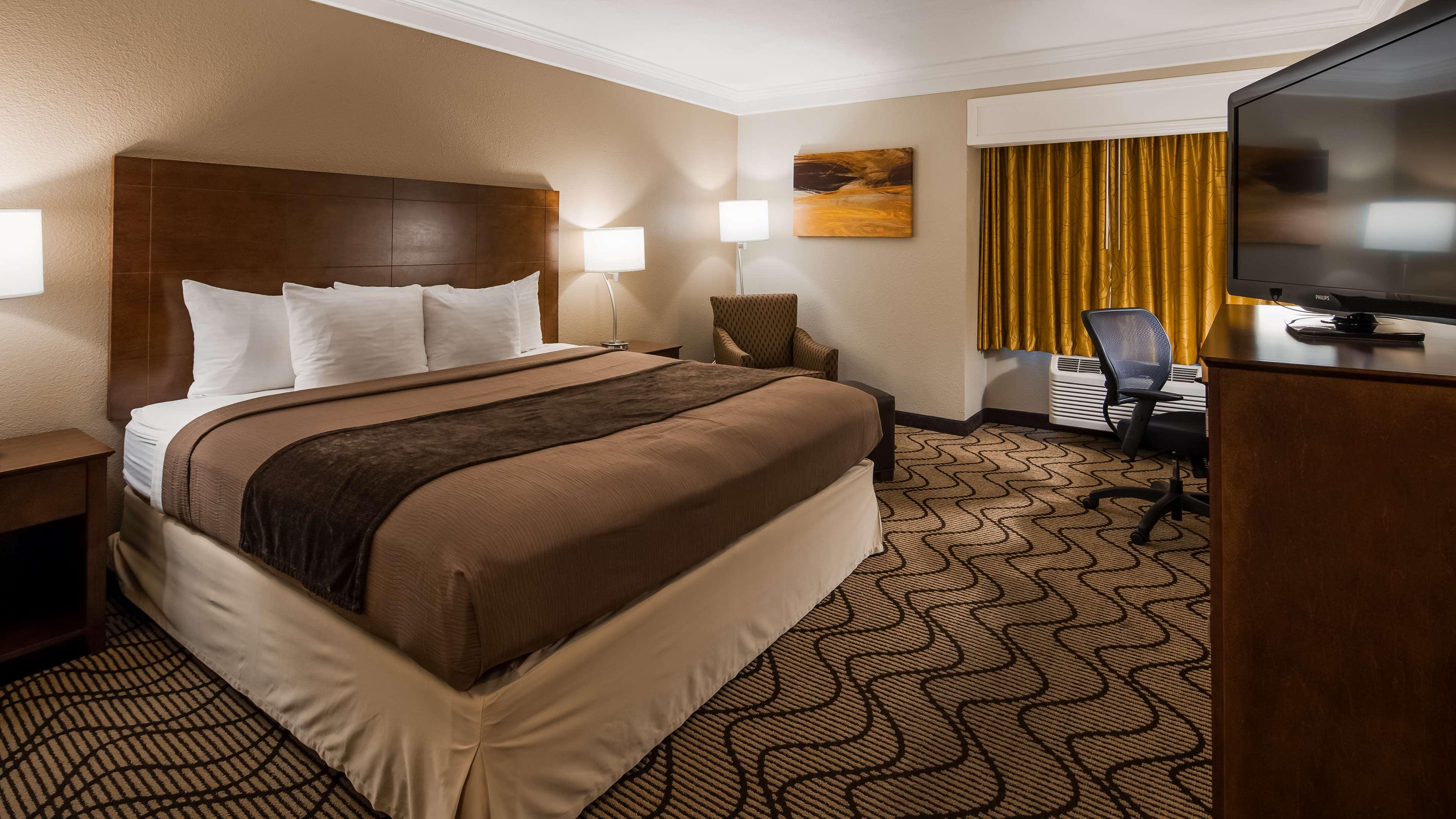 Best Western John Muir Inn — photo 4