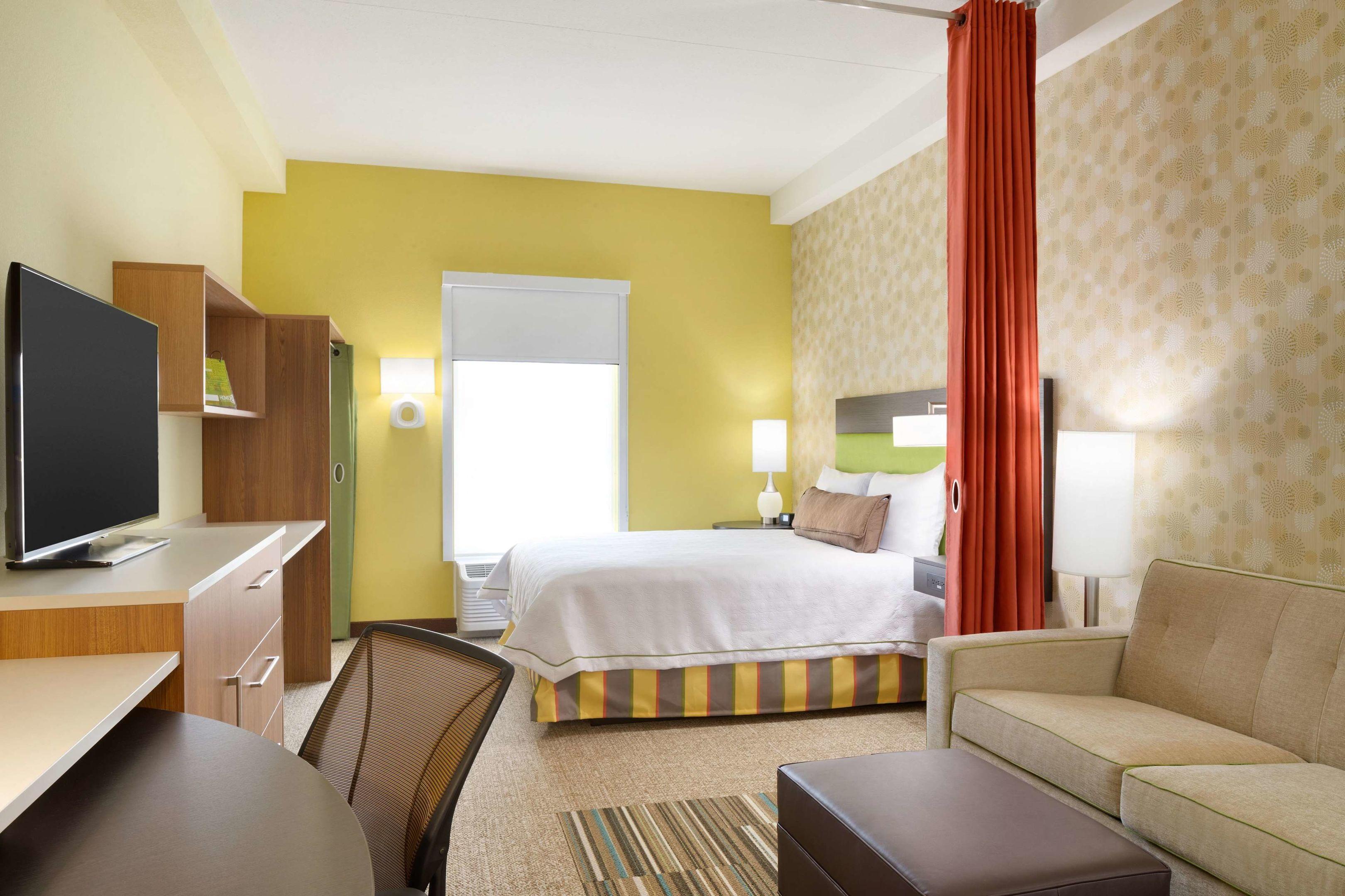 Home2 Suites by Hilton Charlotte Airport — photo 4
