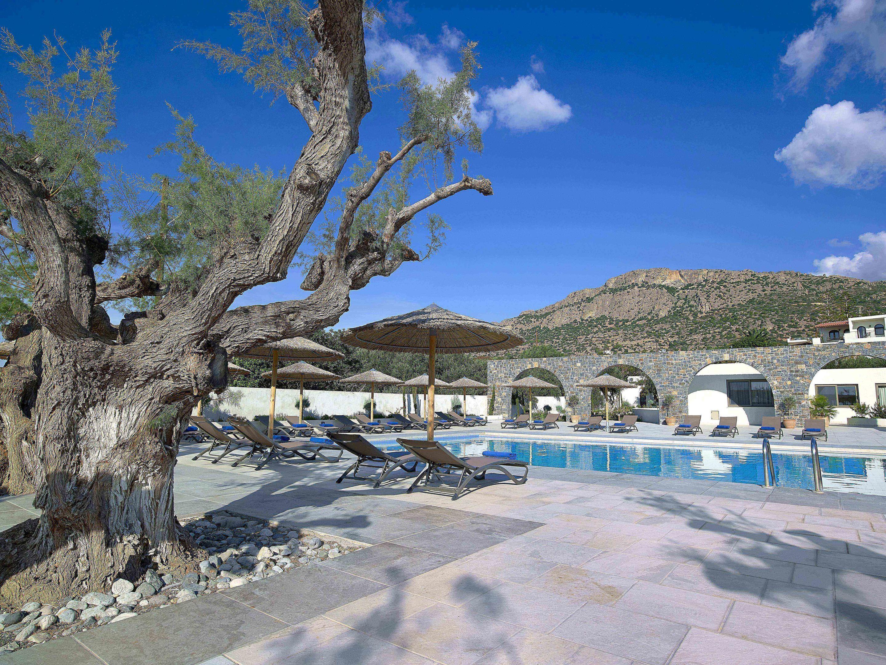 Coriva Beach Hotel & Bungalows — photo 4