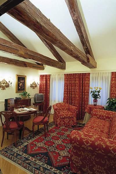 Torre dell'Orologio Suites — photo 4