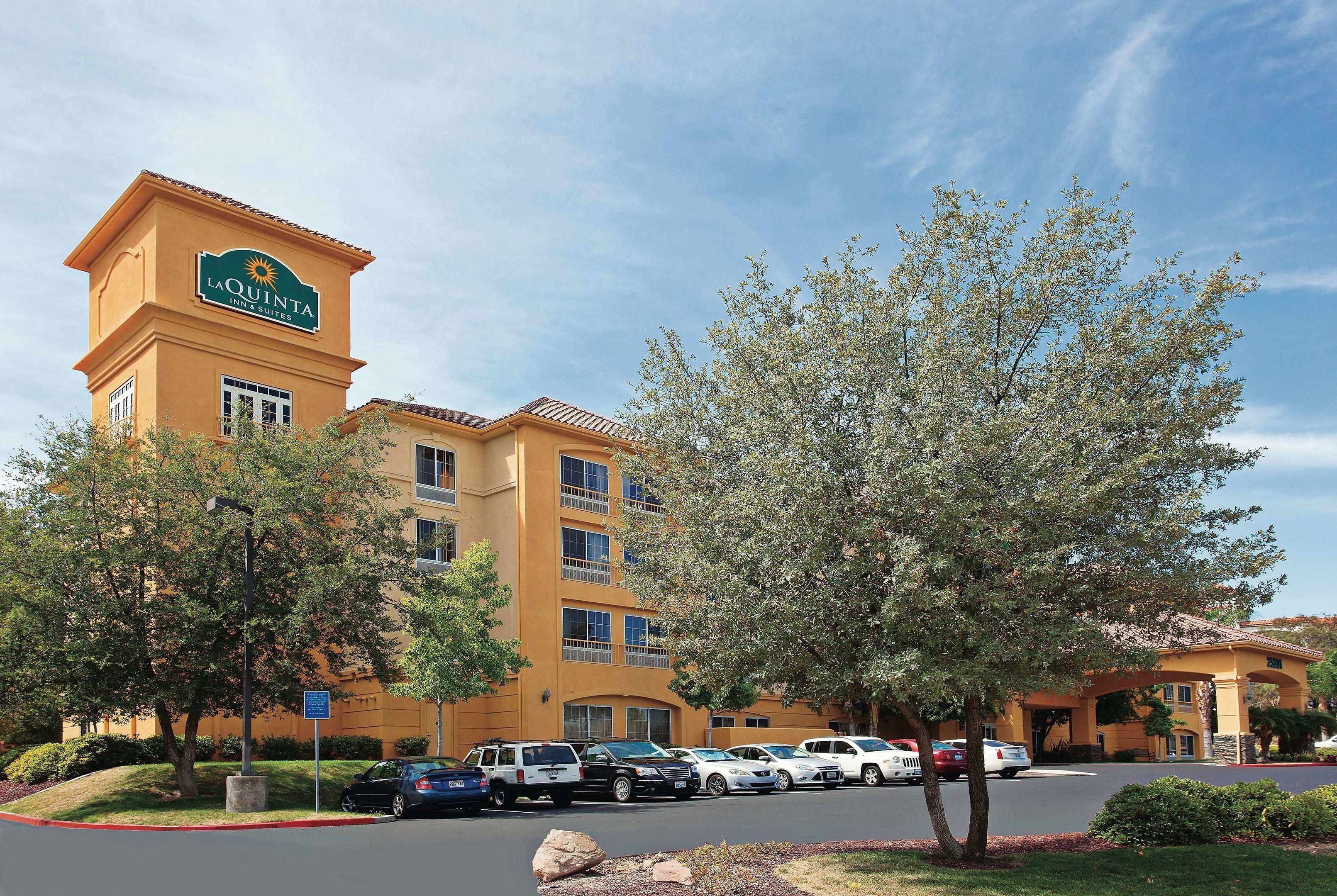 La Quinta Inn & Suites Santa Clarita Valencia — photo 4