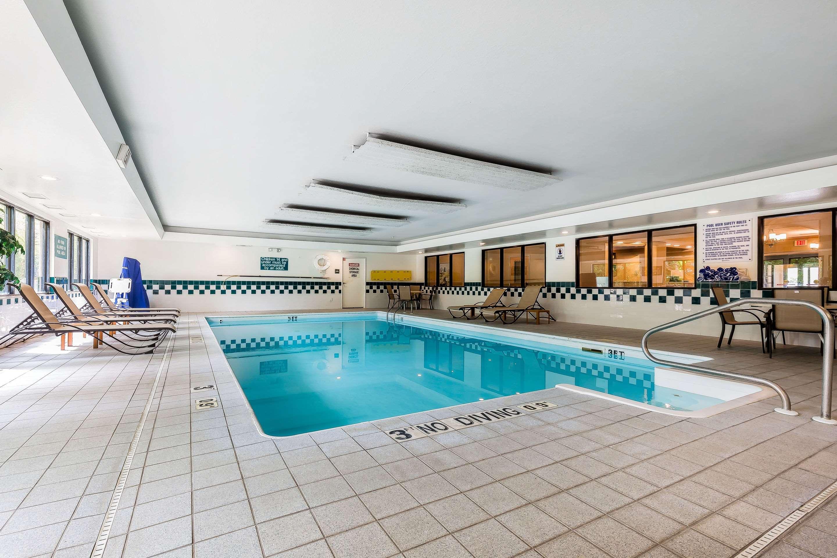 Comfort Inn & Suites South Bend — photo 4