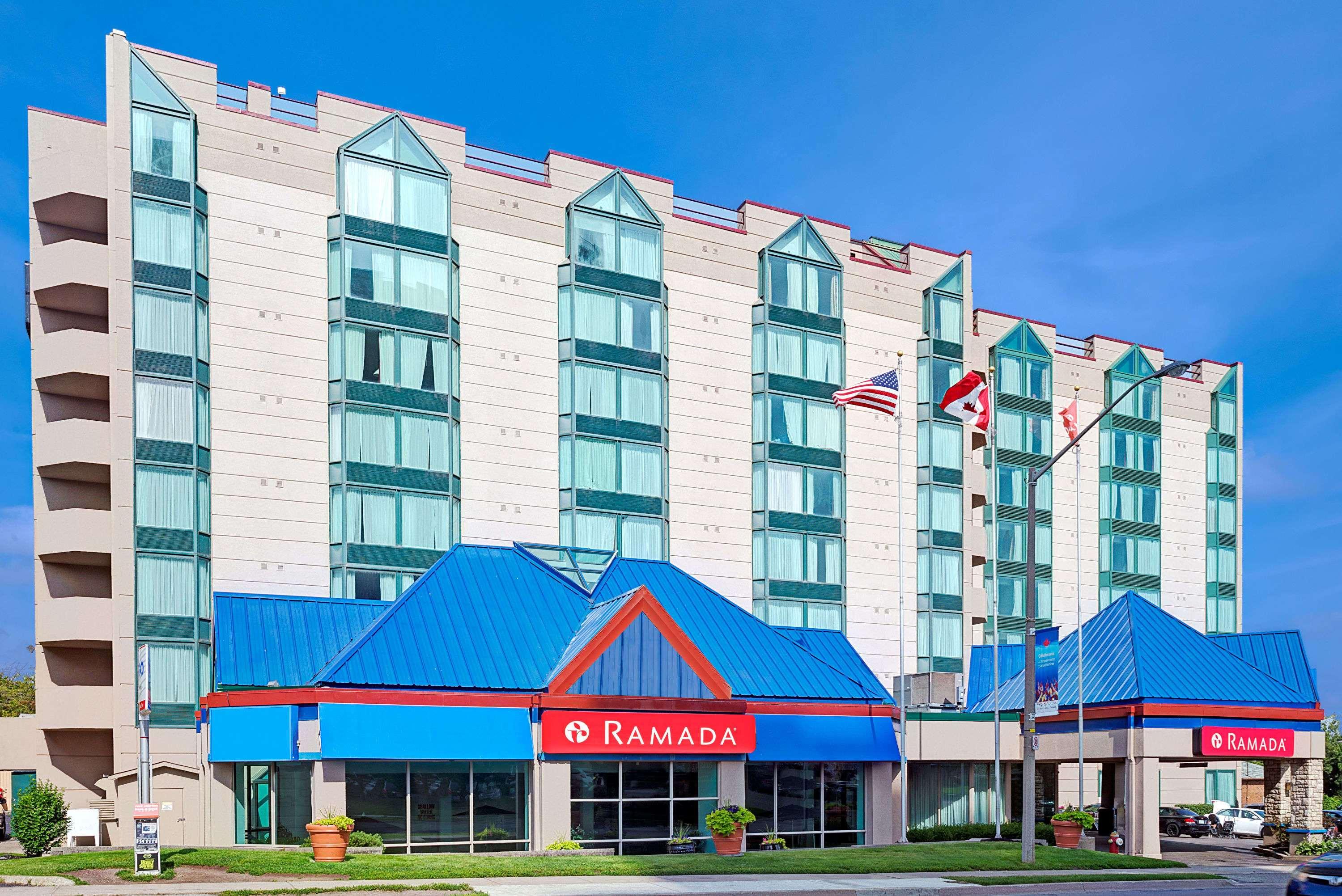 Ramada by Wyndham Niagara Falls/Fallsview — photo 3