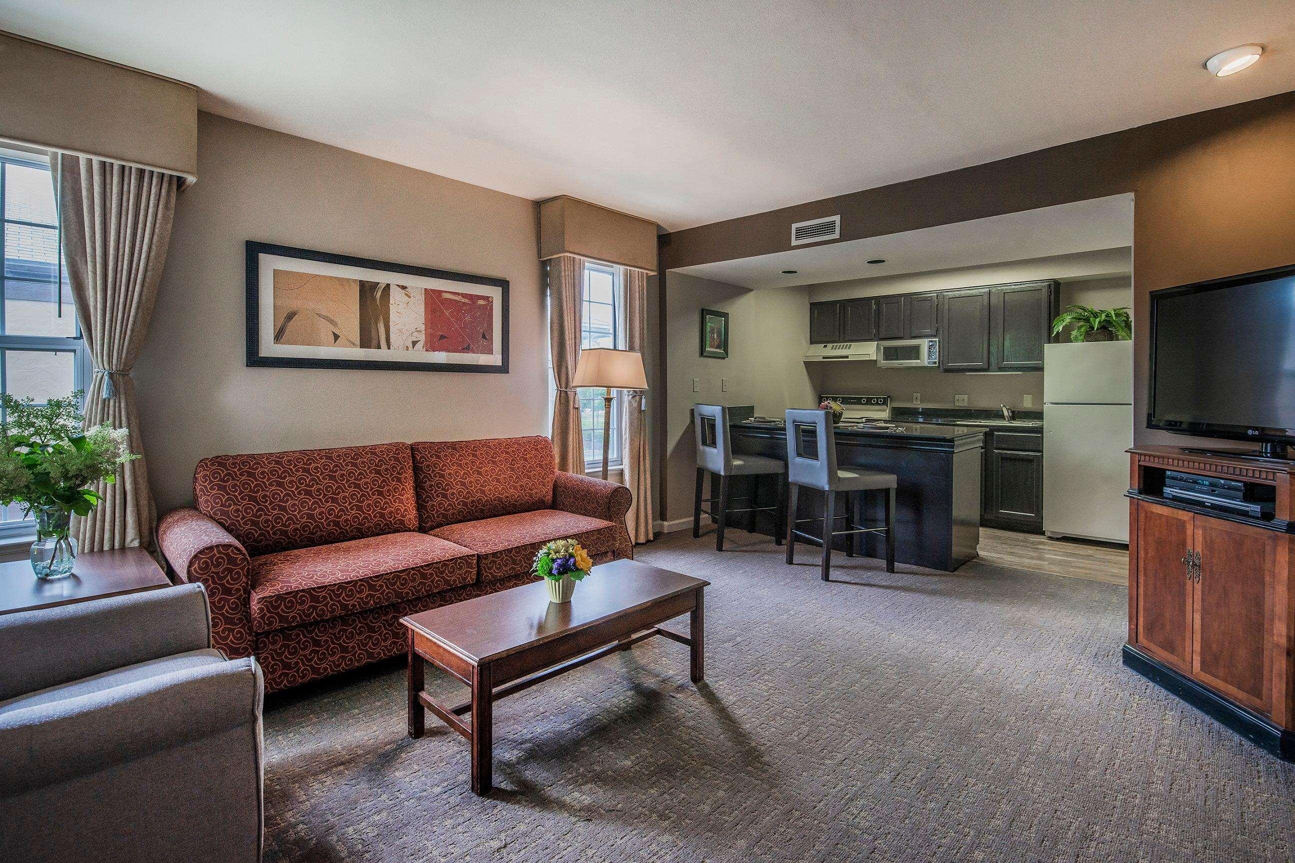 Cloverleaf Suites Columbus — photo 5