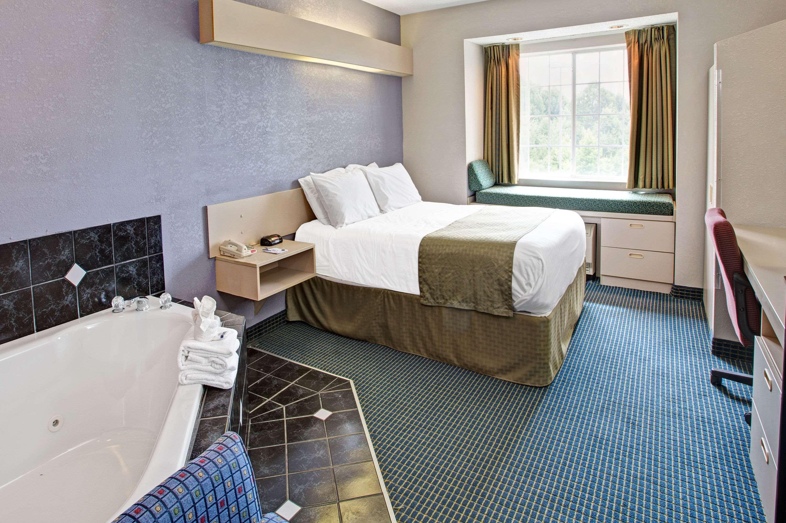 Microtel Inn & Suites by Wyndham Statesville — photo 5
