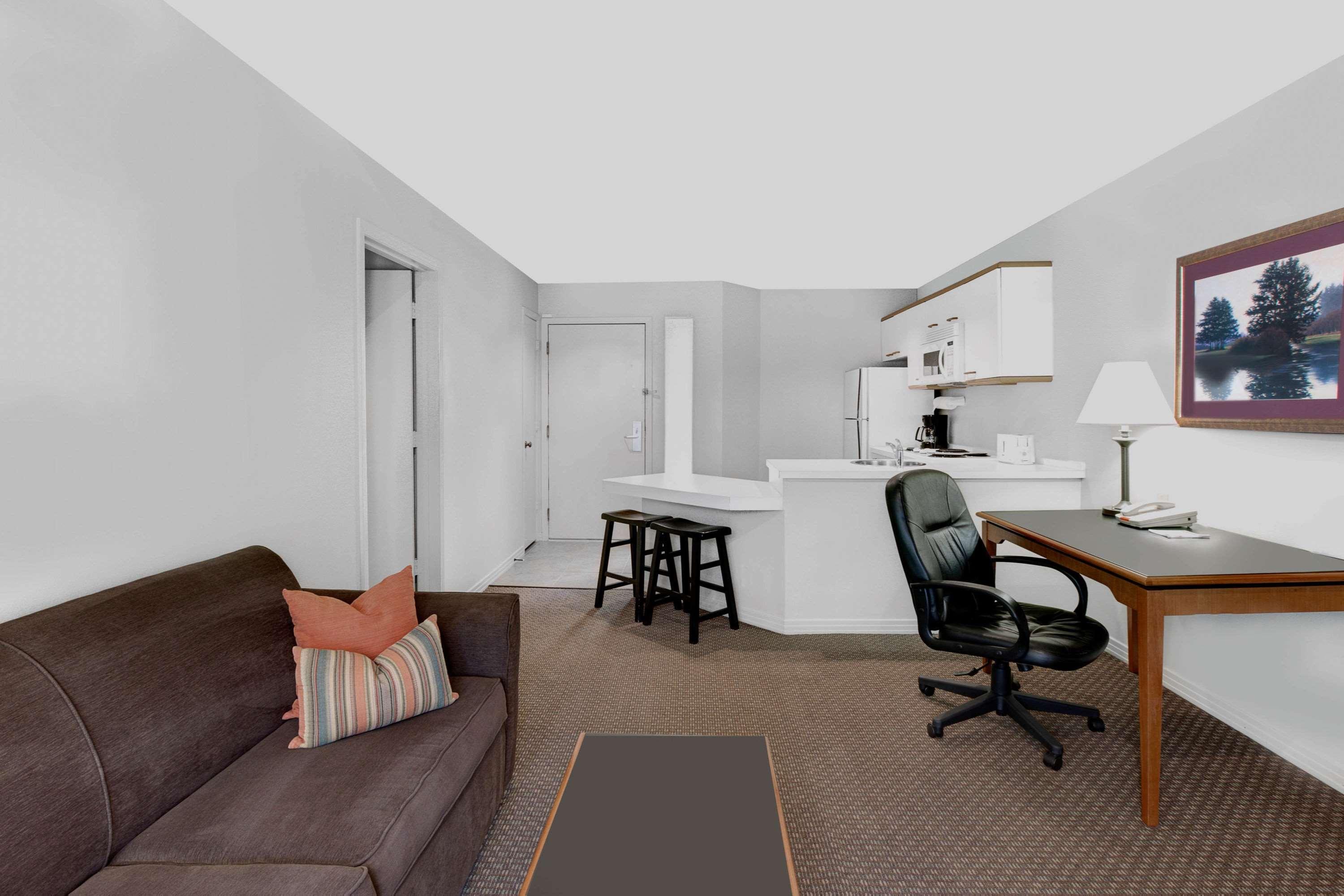 Hawthorn Suites by Wyndham Arlington / DFW South — photo 5