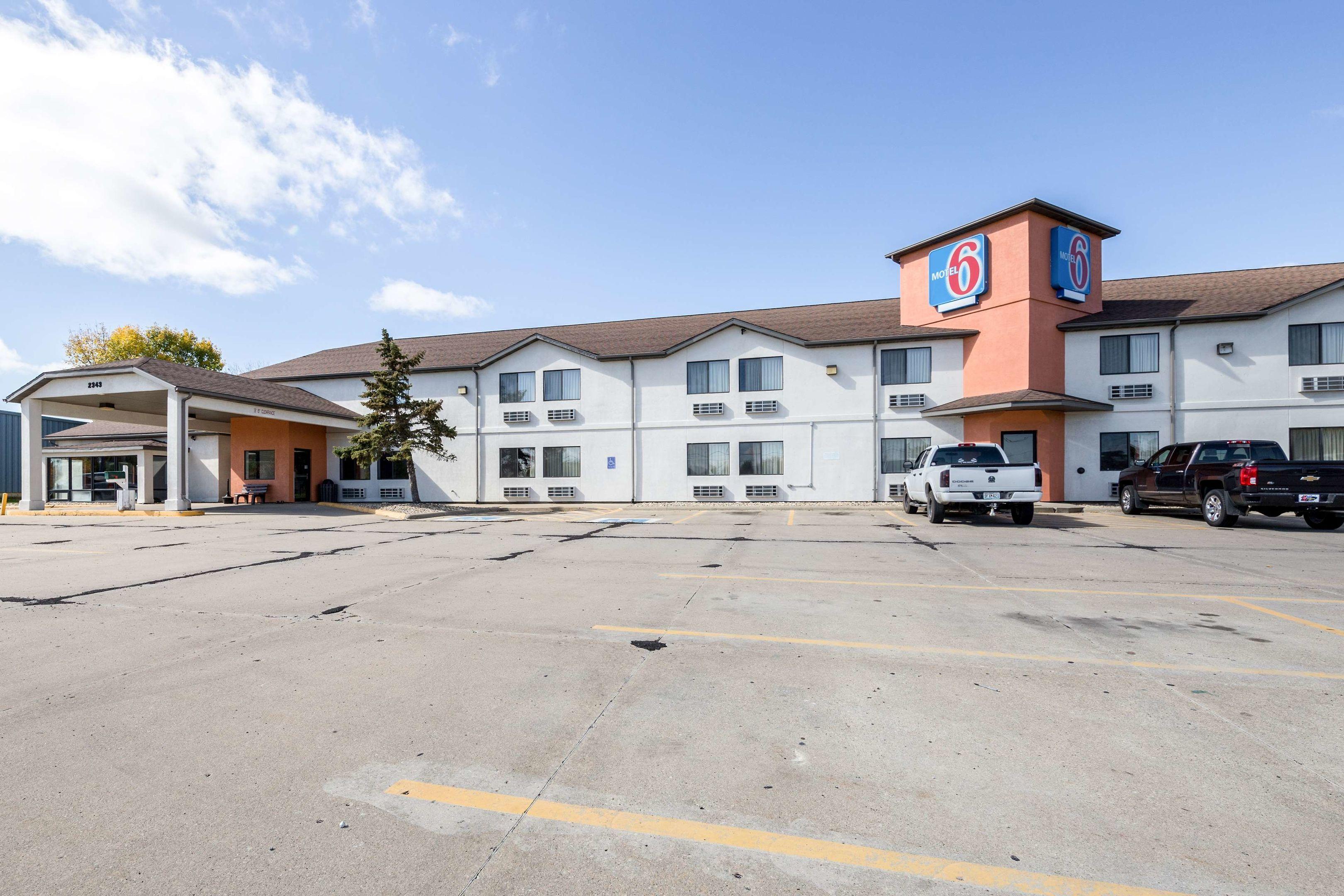 Motel 6 Waterloo — photo 4