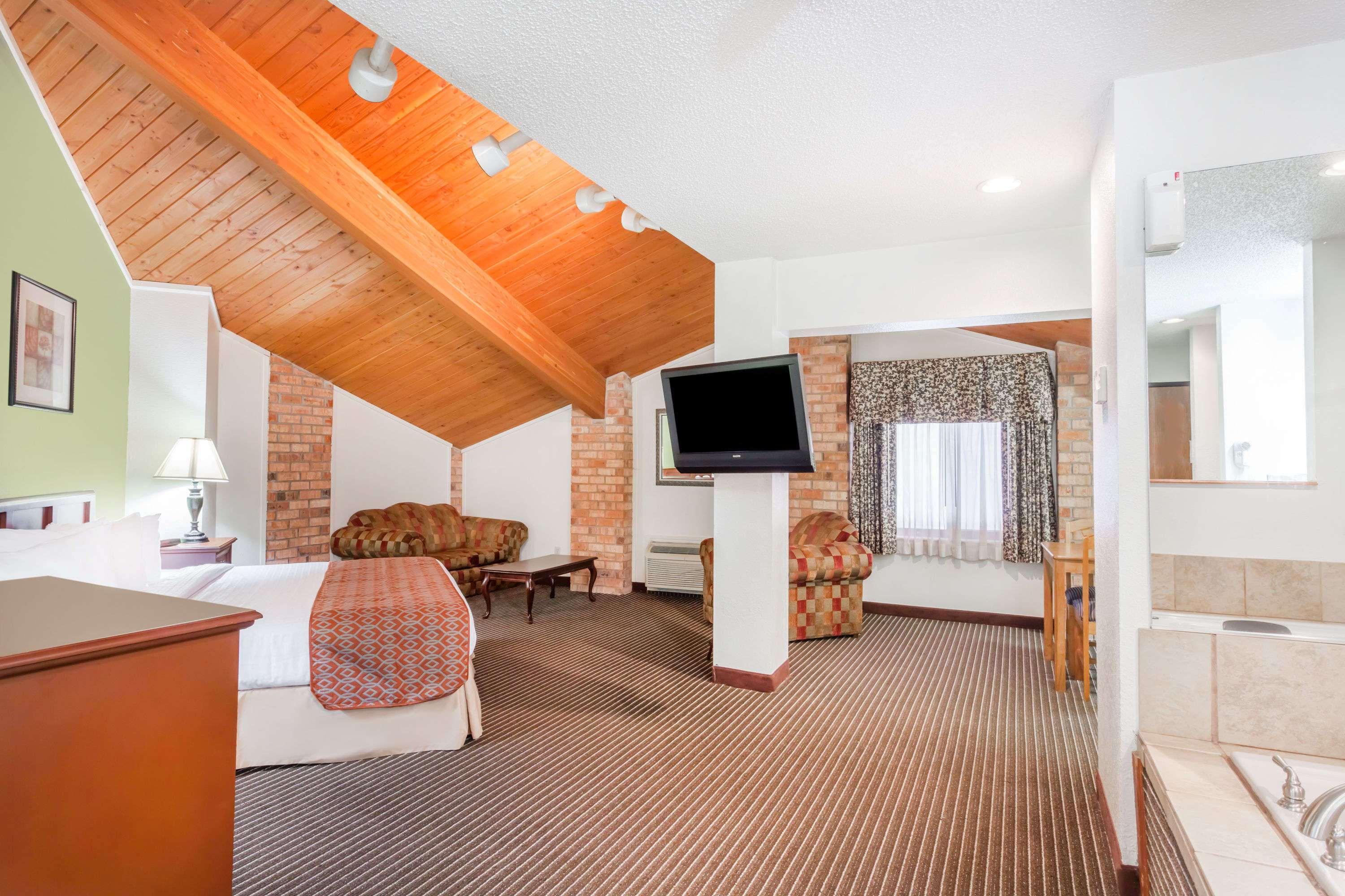 Baymont Inn & Suites Jackson — photo 5