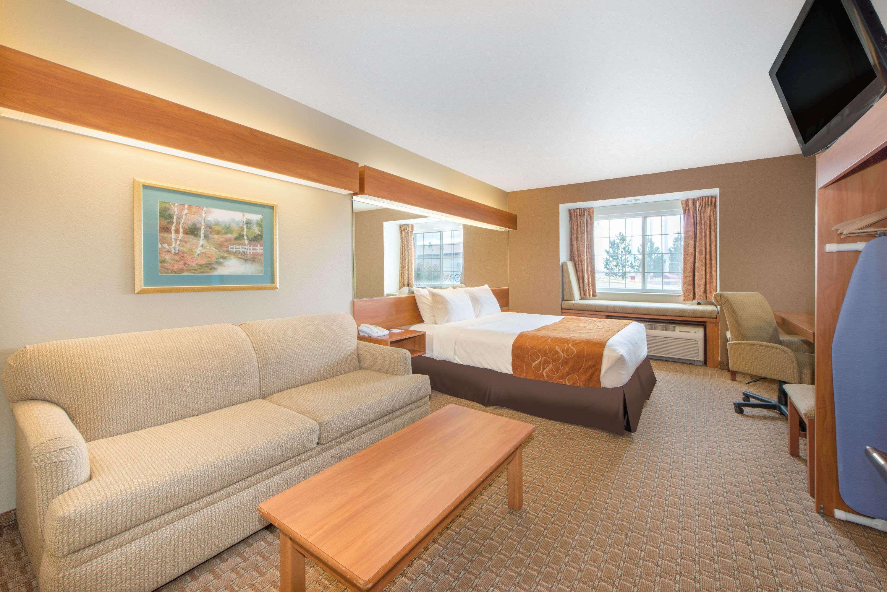 Microtel Inn & Suites by Wyndham Raton — photo 4
