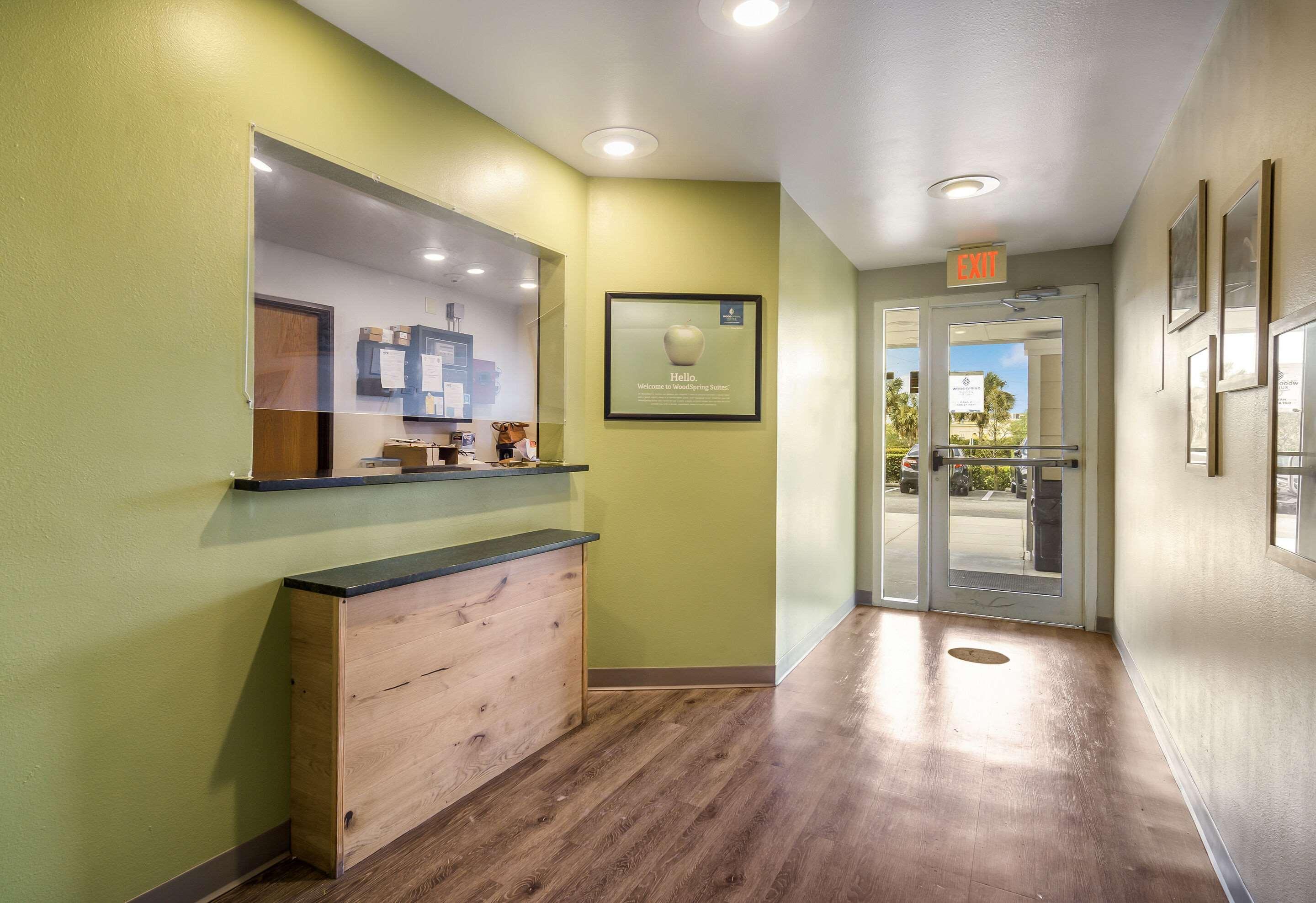 WoodSpring Suites Fort Myers Southeast — photo 5