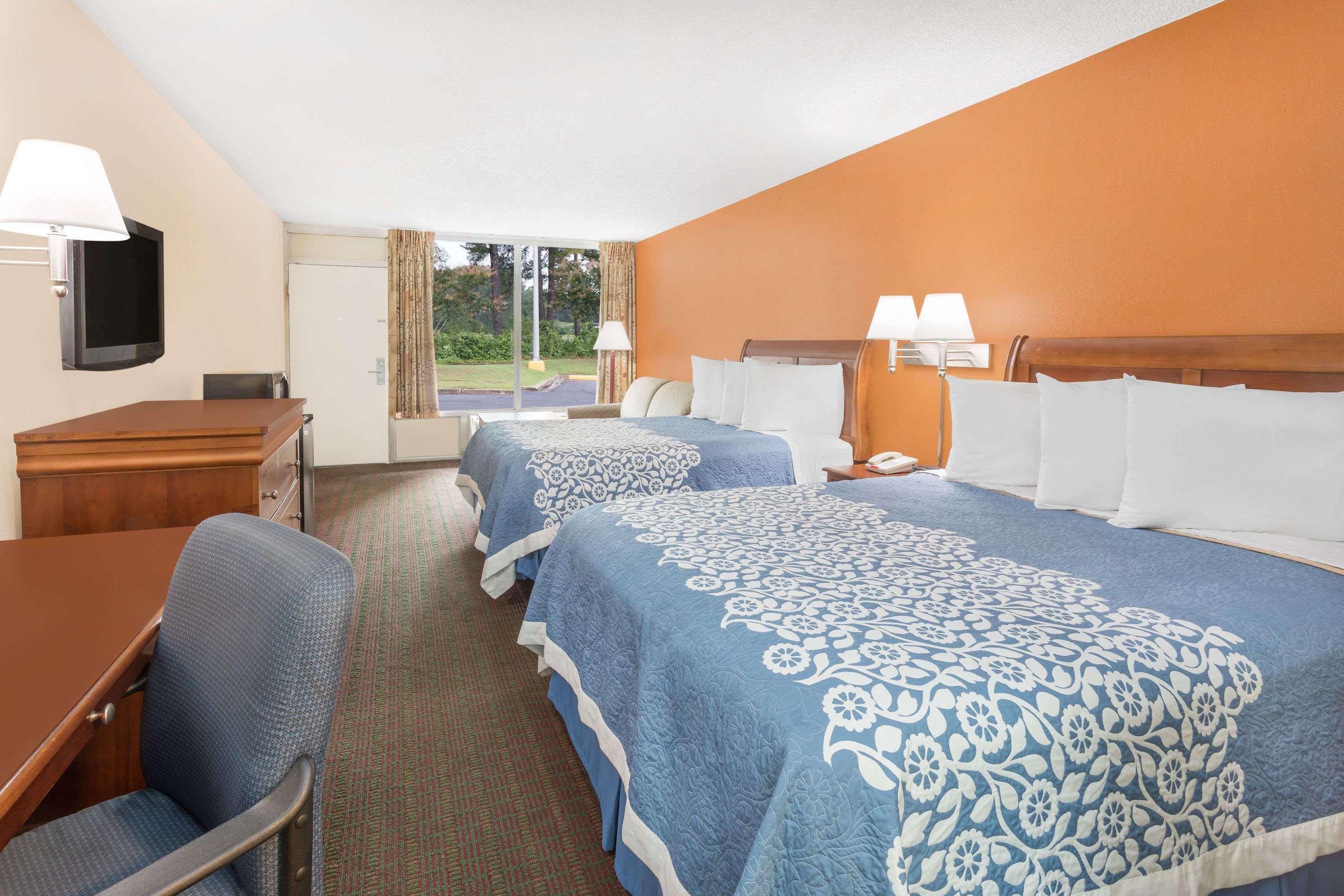 Days Inn Orangeburg South — photo 5