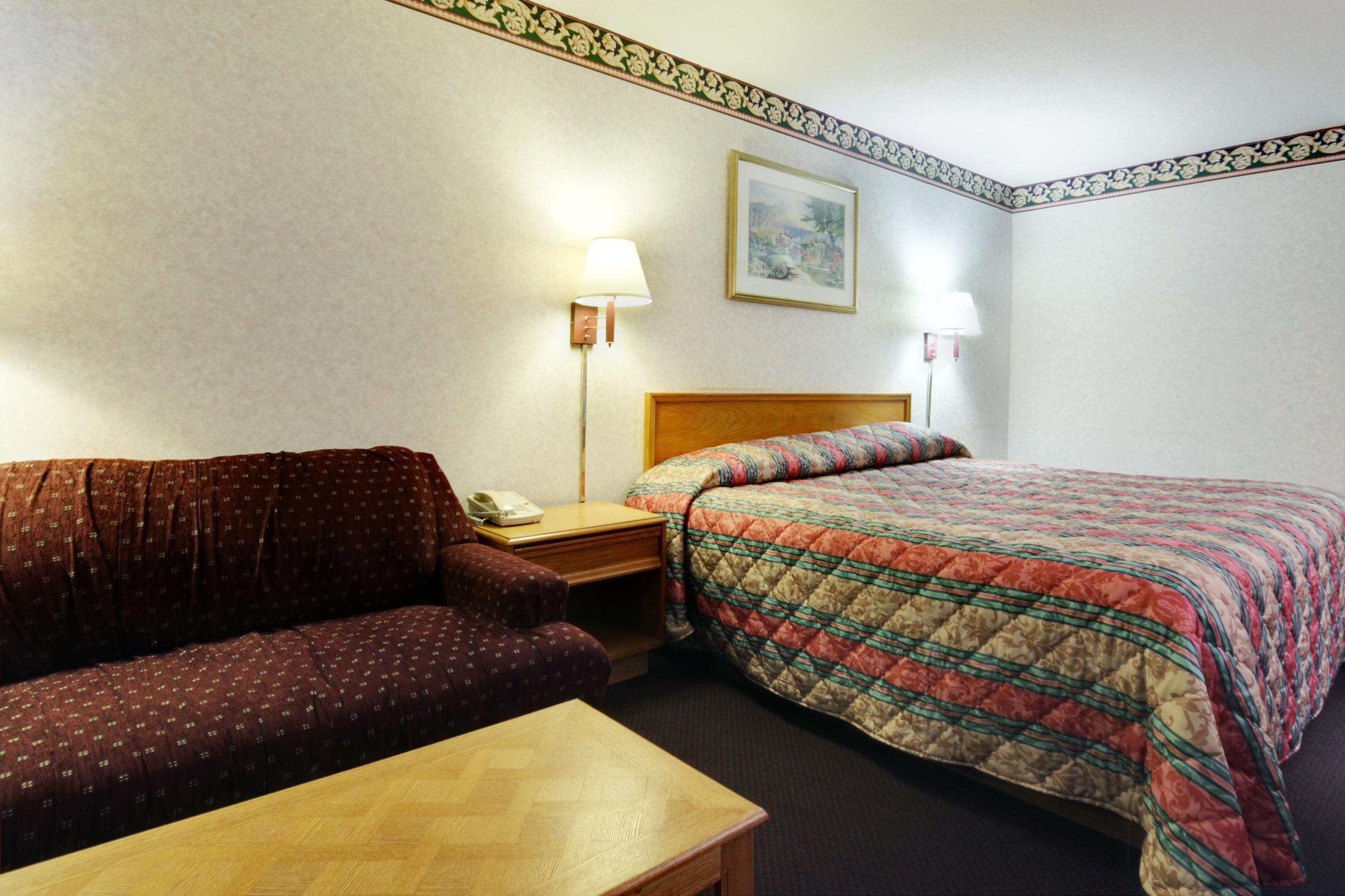 Americas Best Value Inn & Suites — photo 4