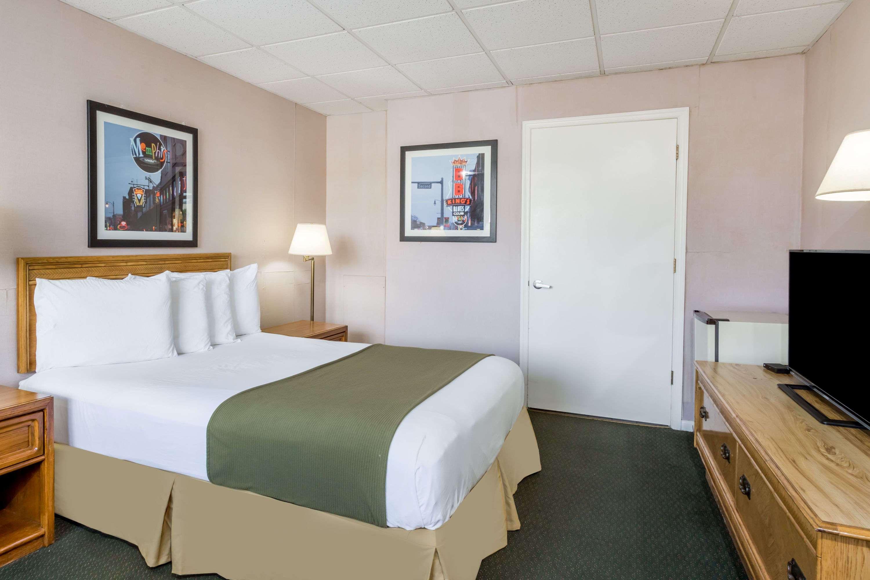 Days Inn Bedford — photo 4