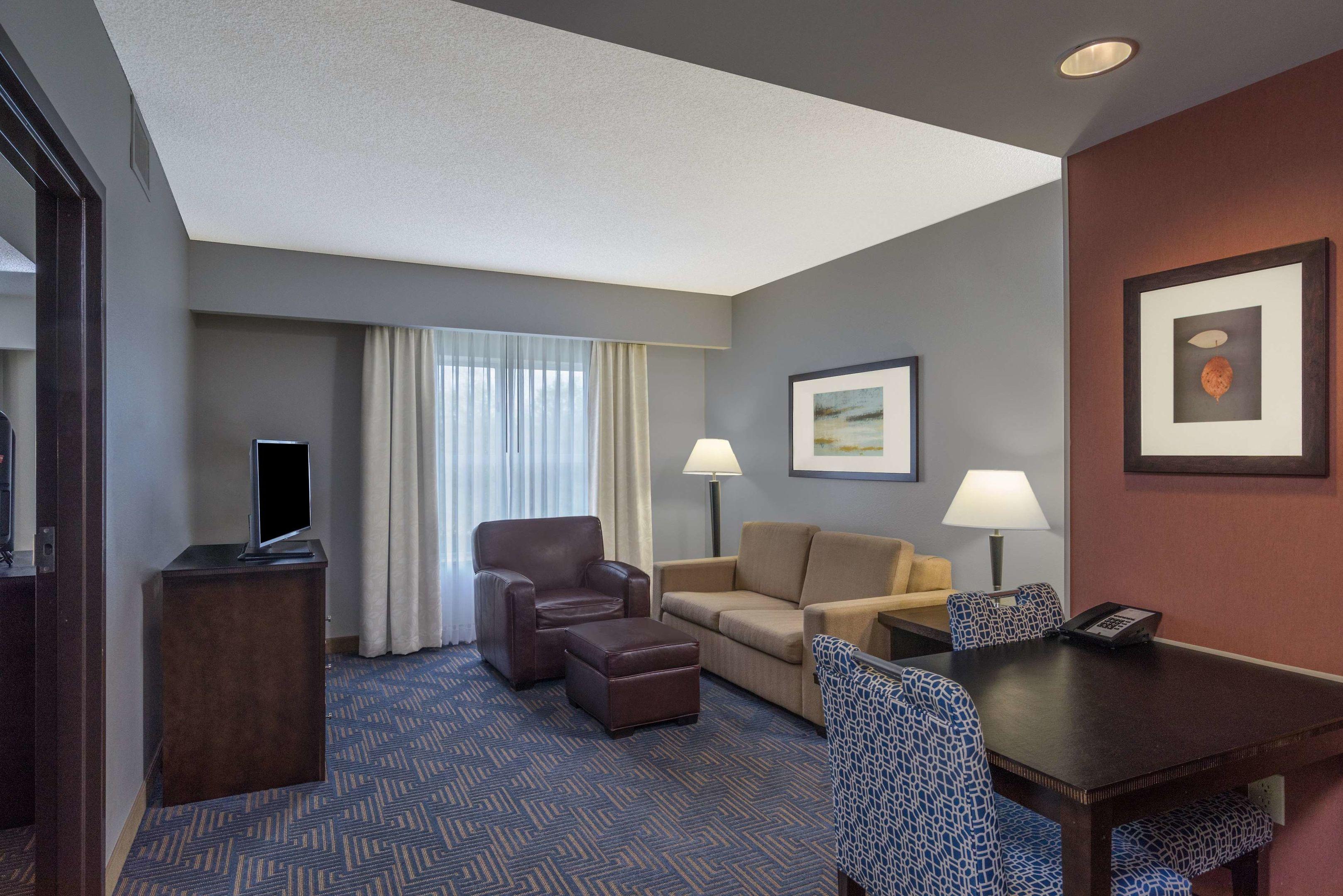 Homewood Suites by Hilton Louisville-East — photo 5