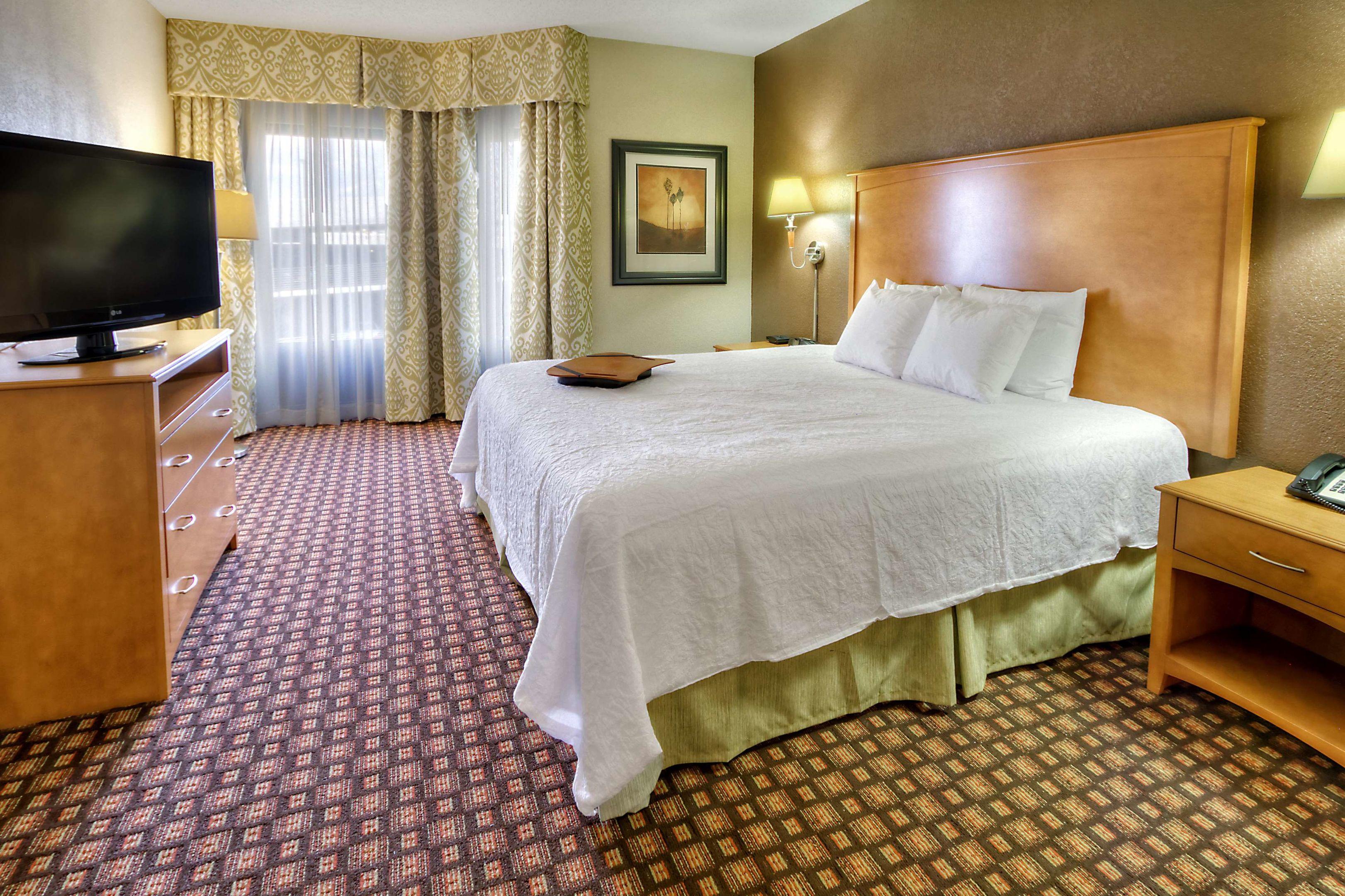 Hampton Inn & Suites Nashville-Vanderbilt-Elliston Place — photo 5
