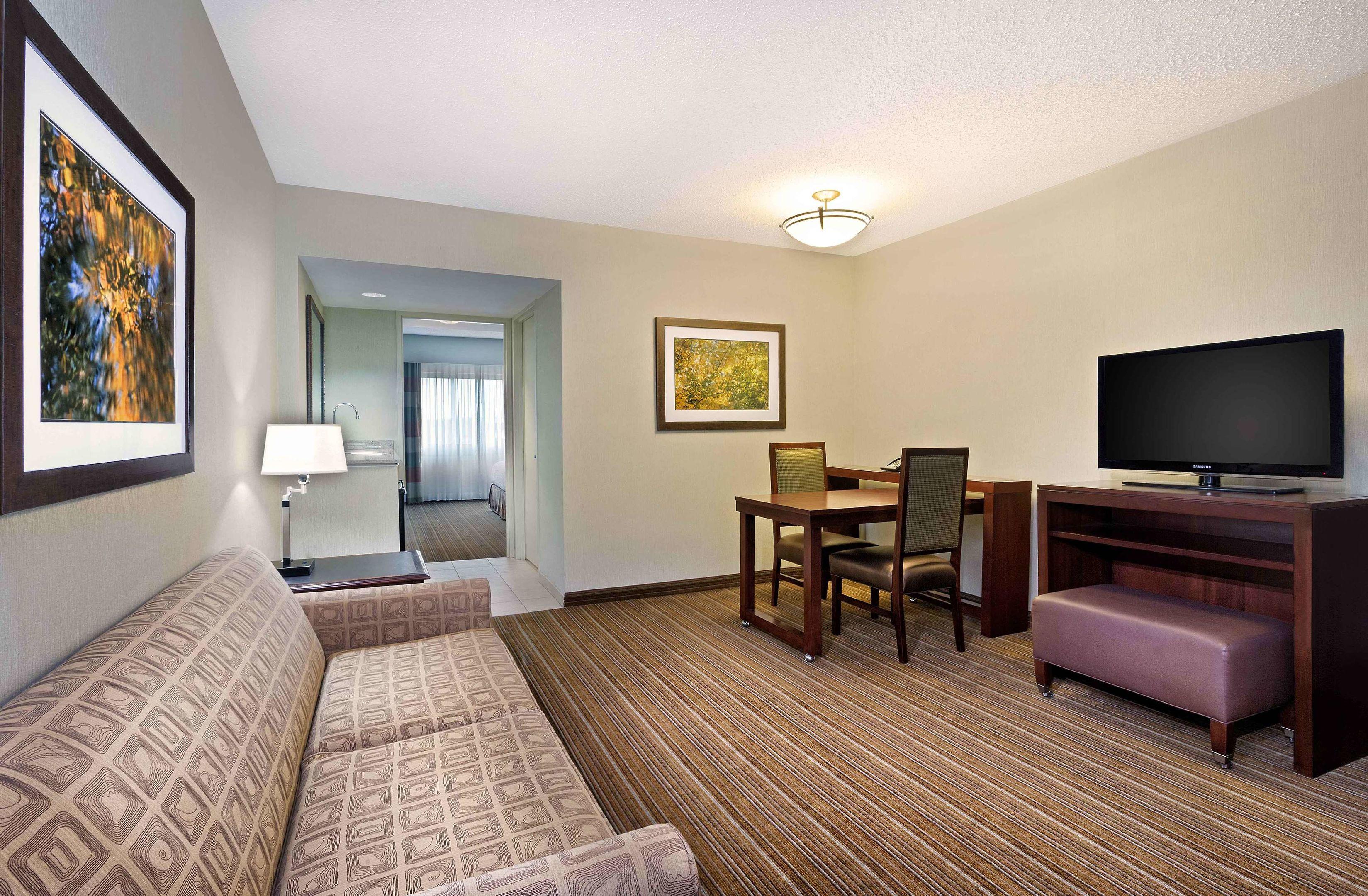 Embassy Suites by Hilton — photo 5