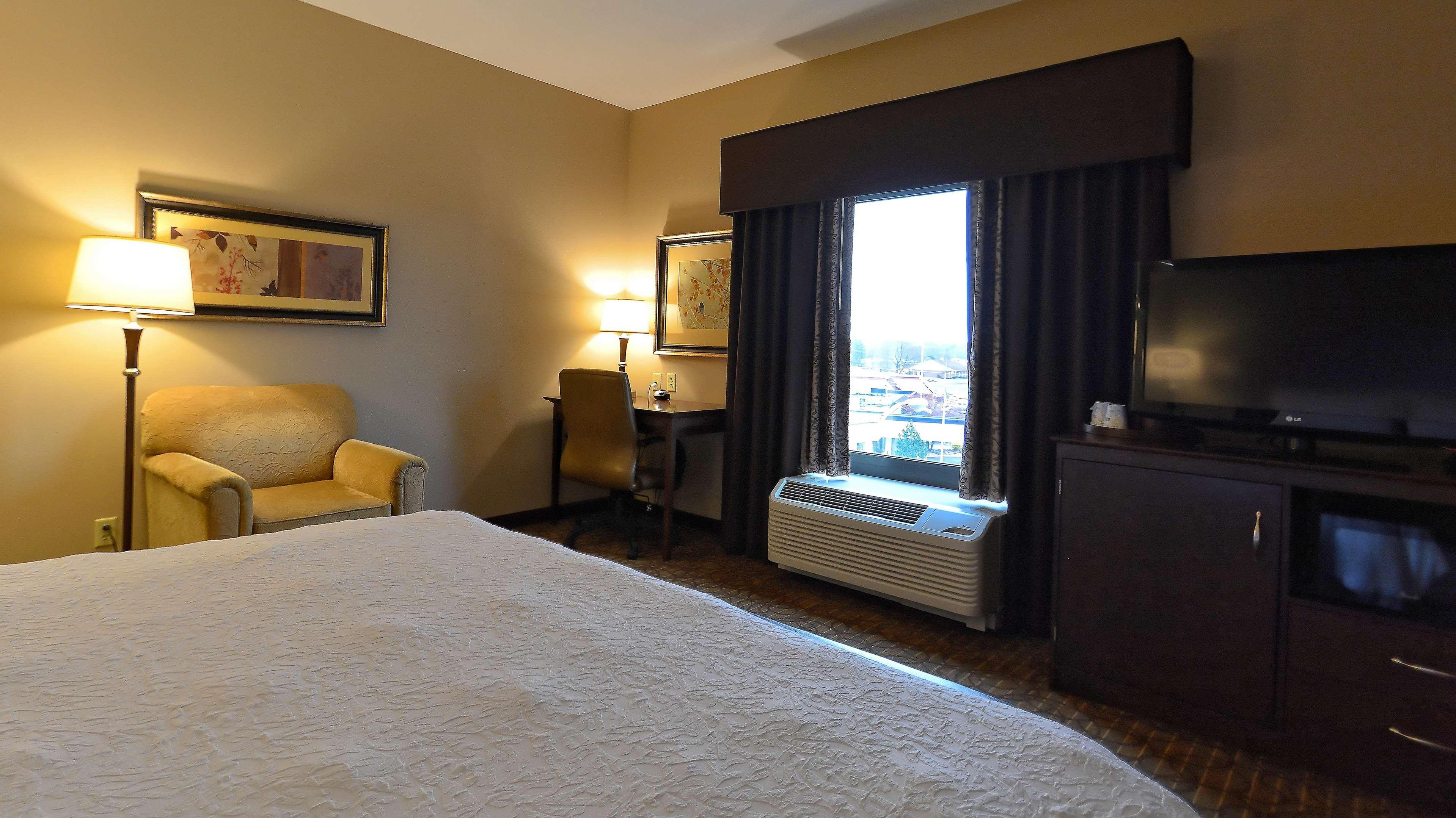 Hampton Inn Geneseo — photo 4